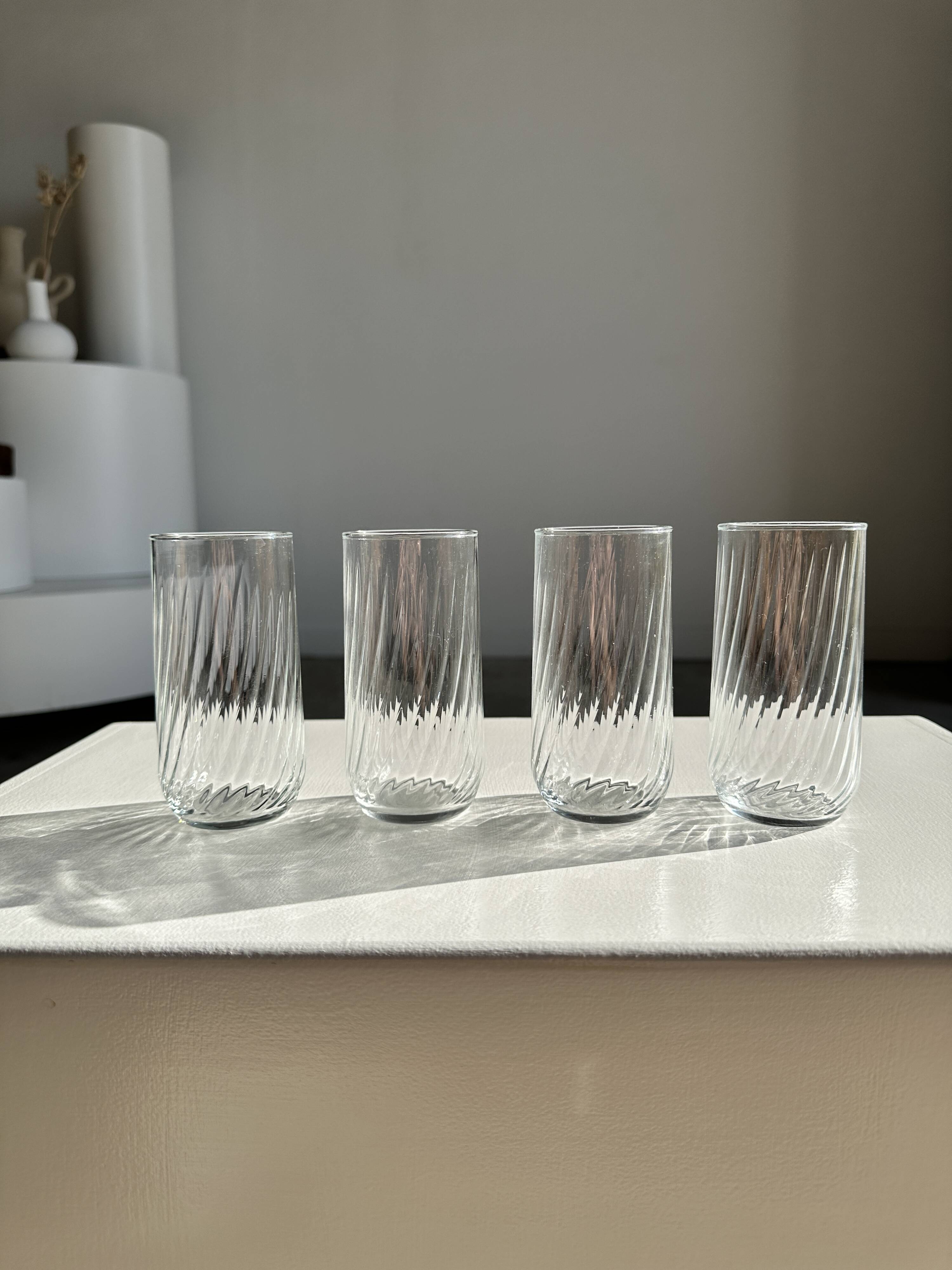 Lot de 4 verres à eau transparent torsadé H:12cm