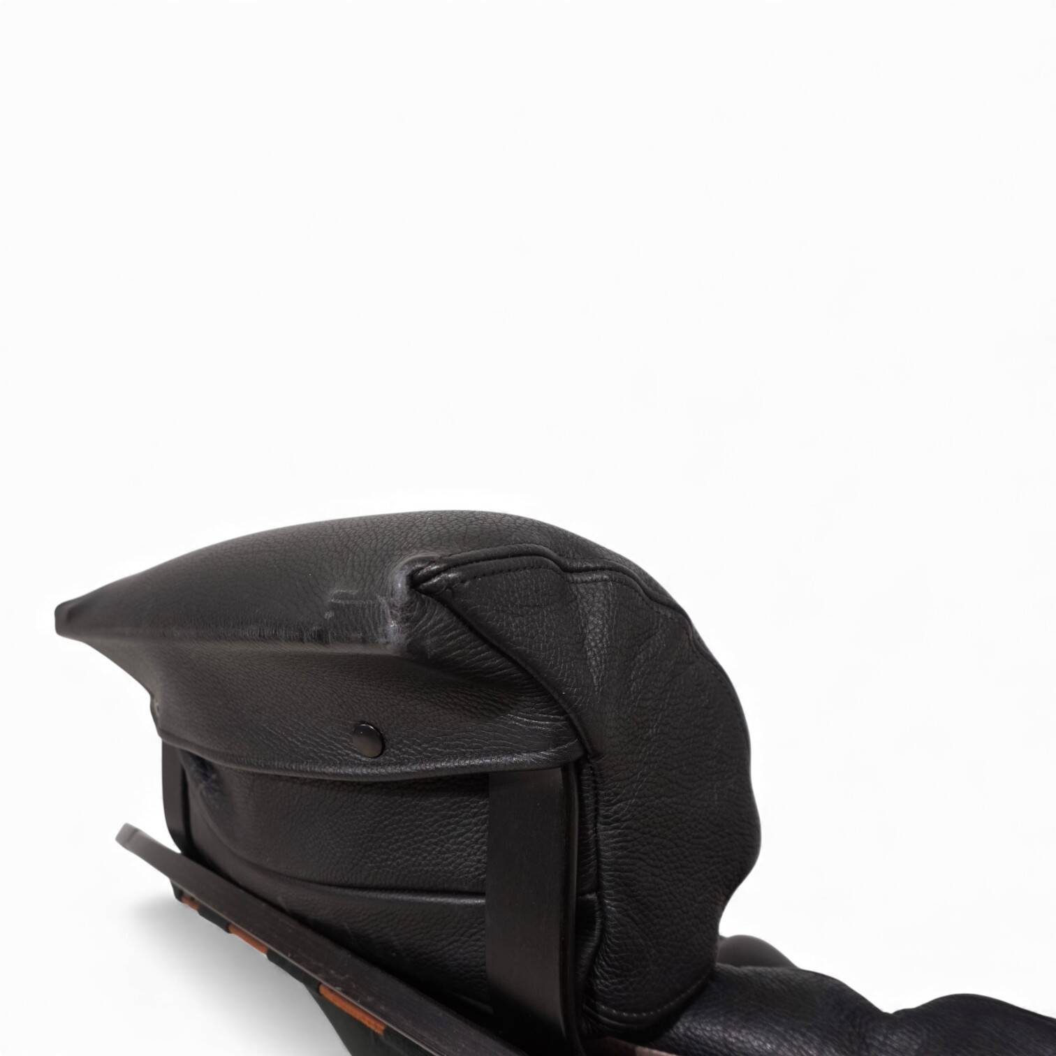 Nelo Kroken leather lounge chair by Åke Fribytter, 1970