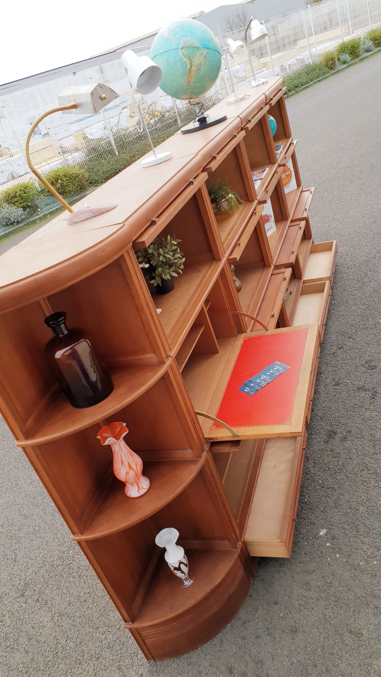 Vintage notary library