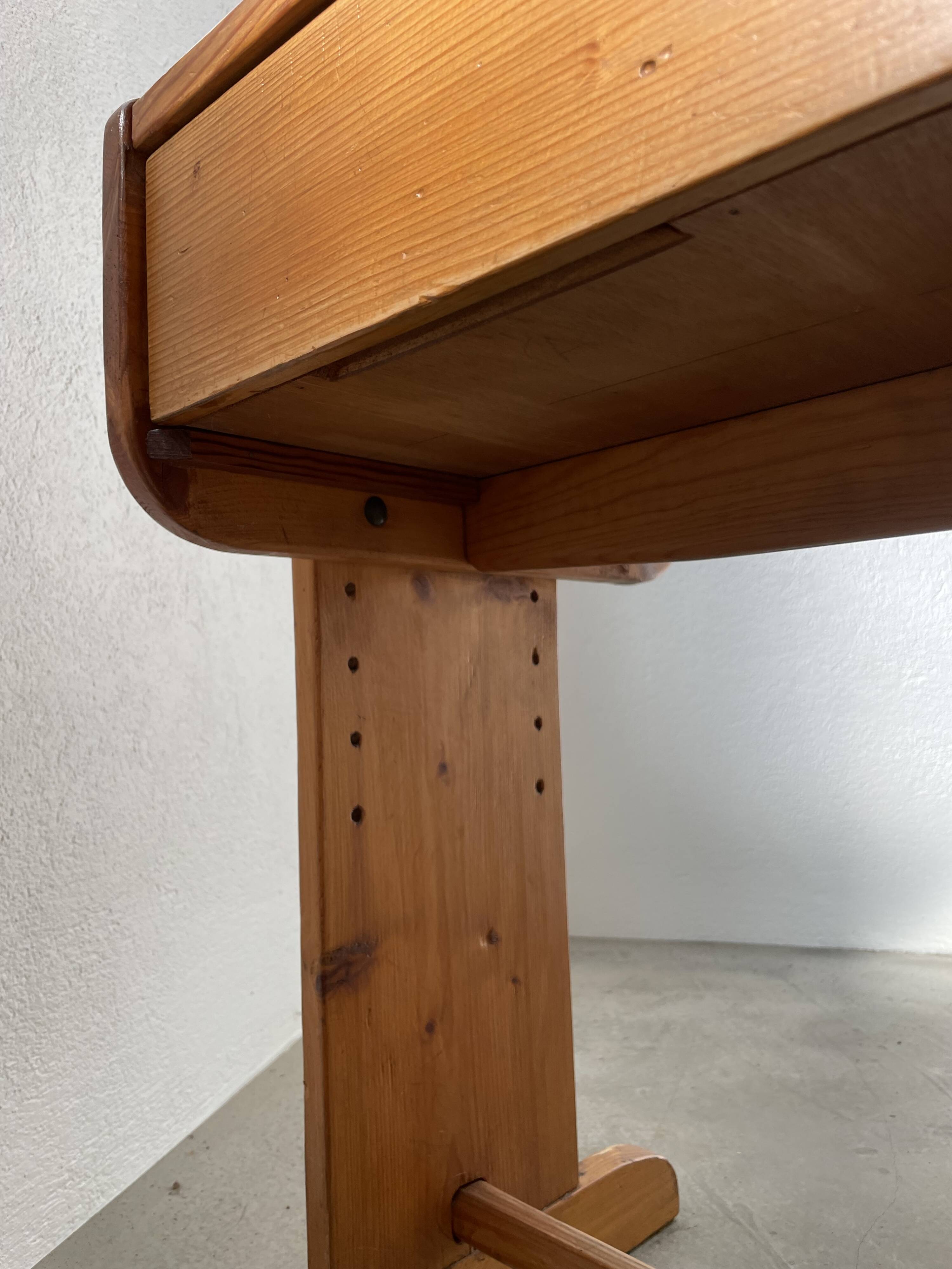 Children's pine desk from the 80s