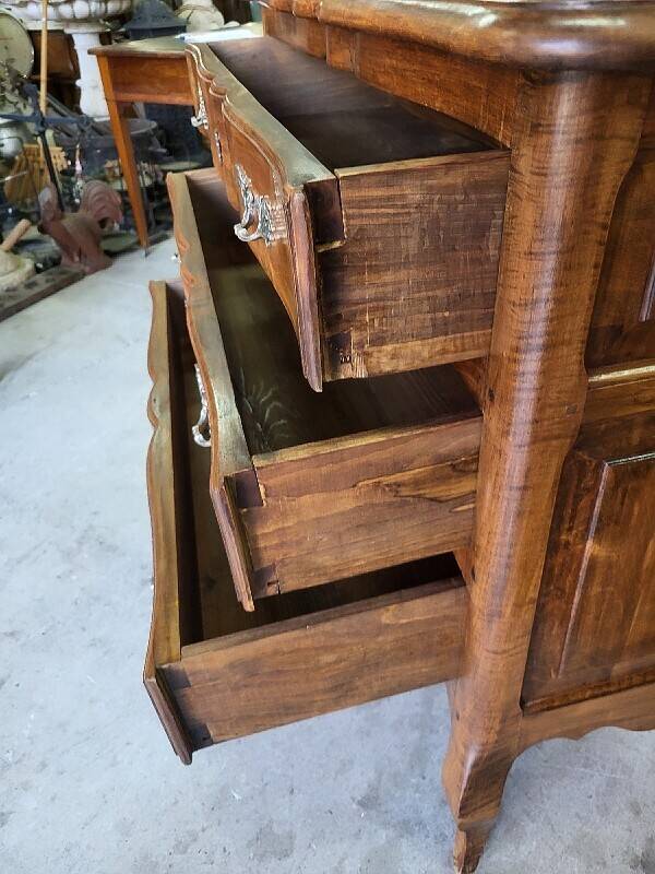 Louis XV walnut chest of drawers with 3 drawers from 1960
