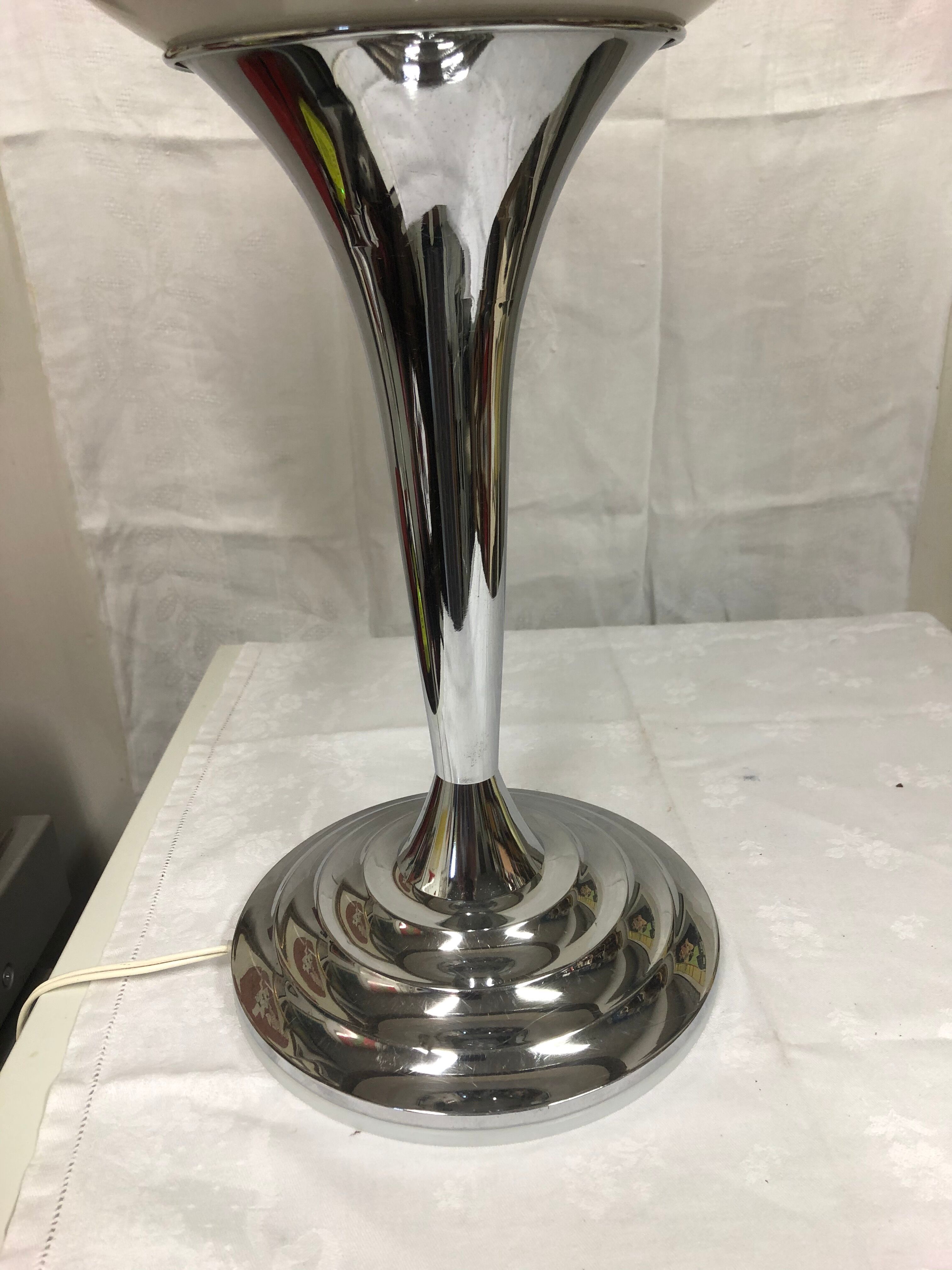 Mushroom lamp design 1970