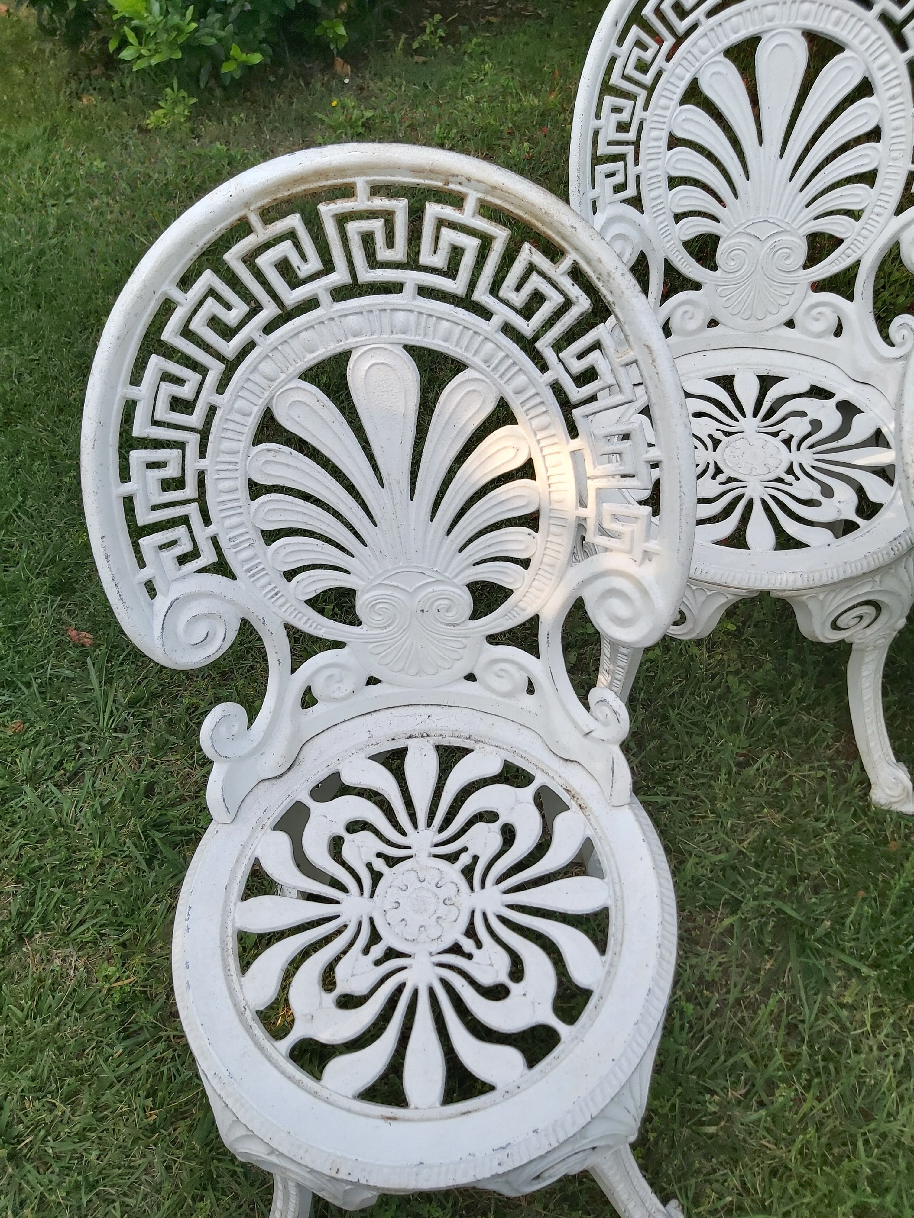 Cast aluminum garden furniture
