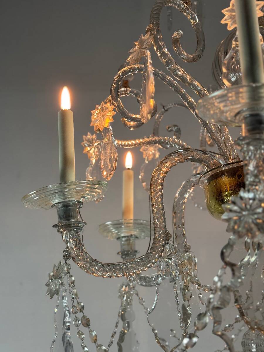 Liège lustre in blown glass and cut crystals, 6 light arms, 18th century