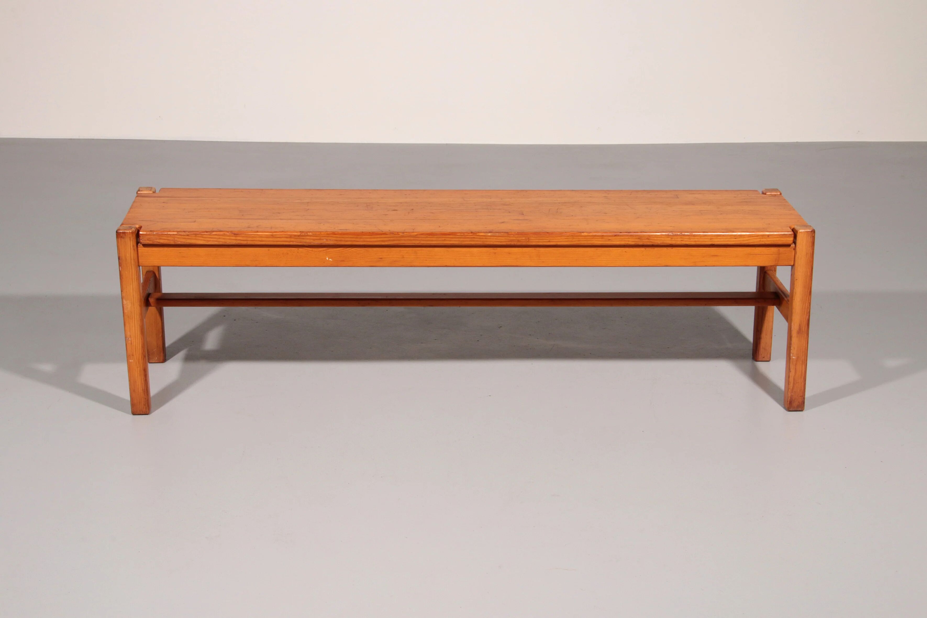 Banc en pin Ilmari Tapiovaara fabriqué en Scandinavie, 1960