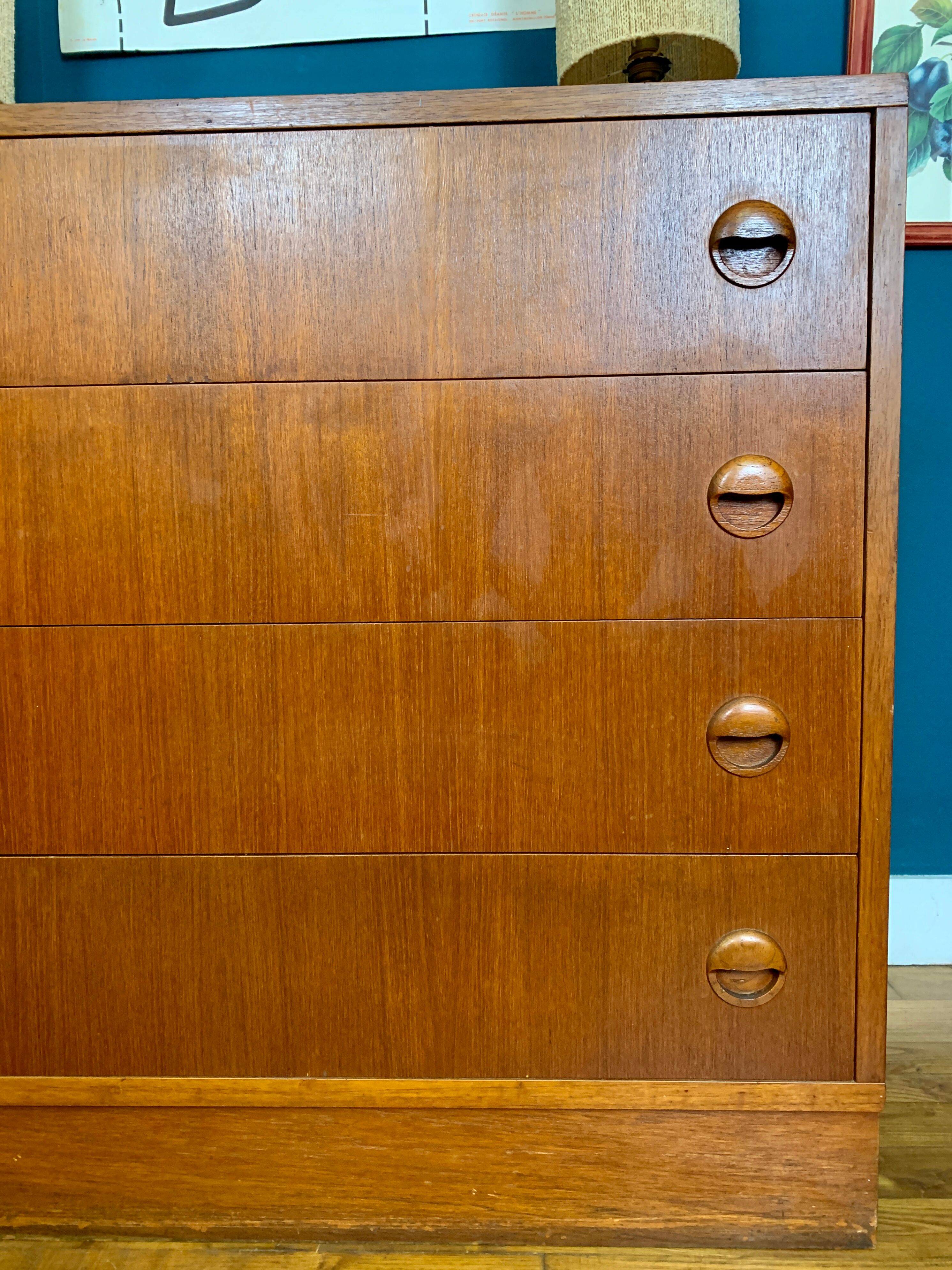 70's teak chest of drawers
