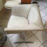 Artifort armchair designed by Geoffrey de Harcourt