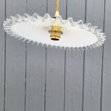 Serrated opaline suspension