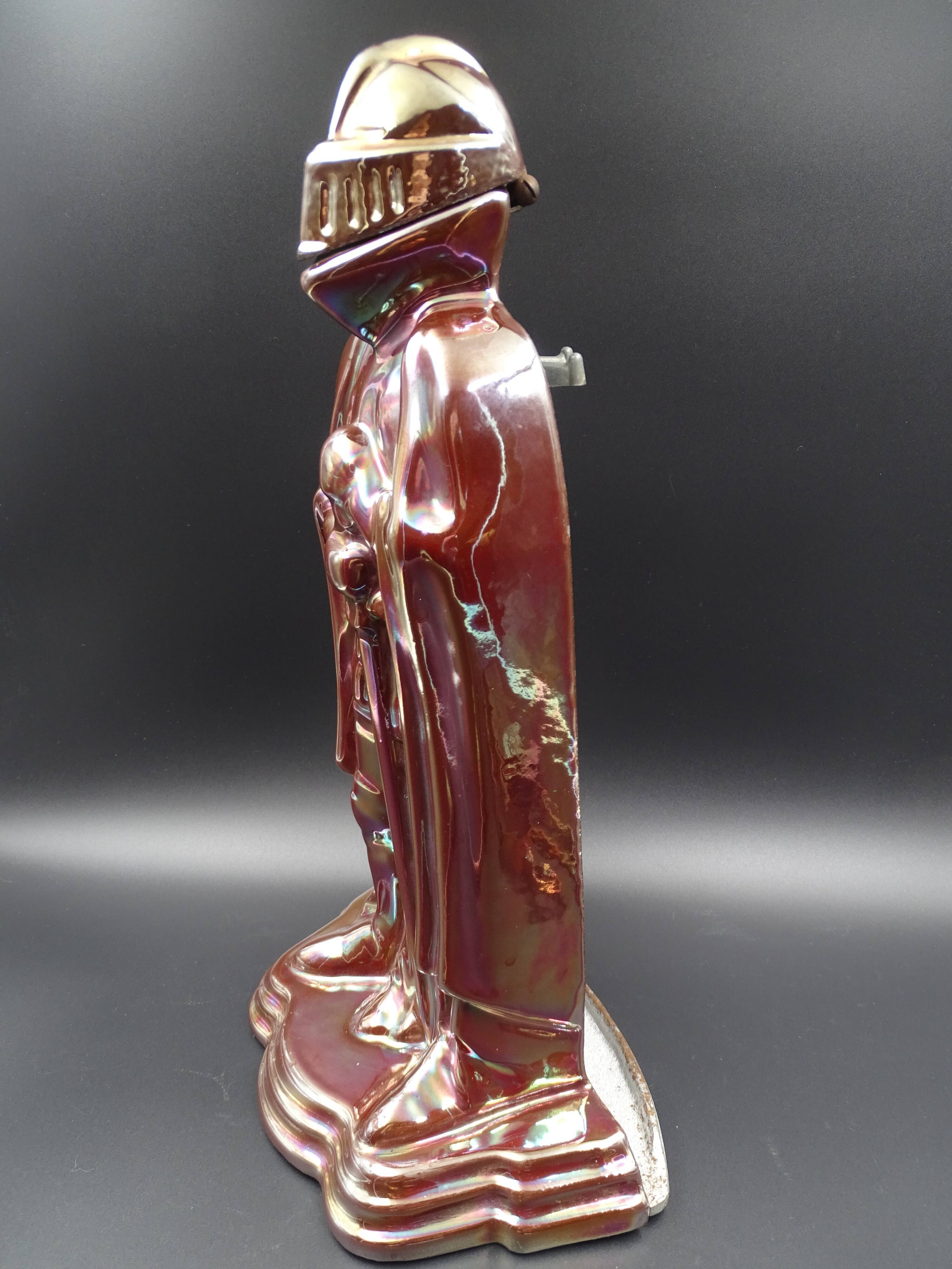 Full chimney servant of his accessories - The enamelled cast iron knight