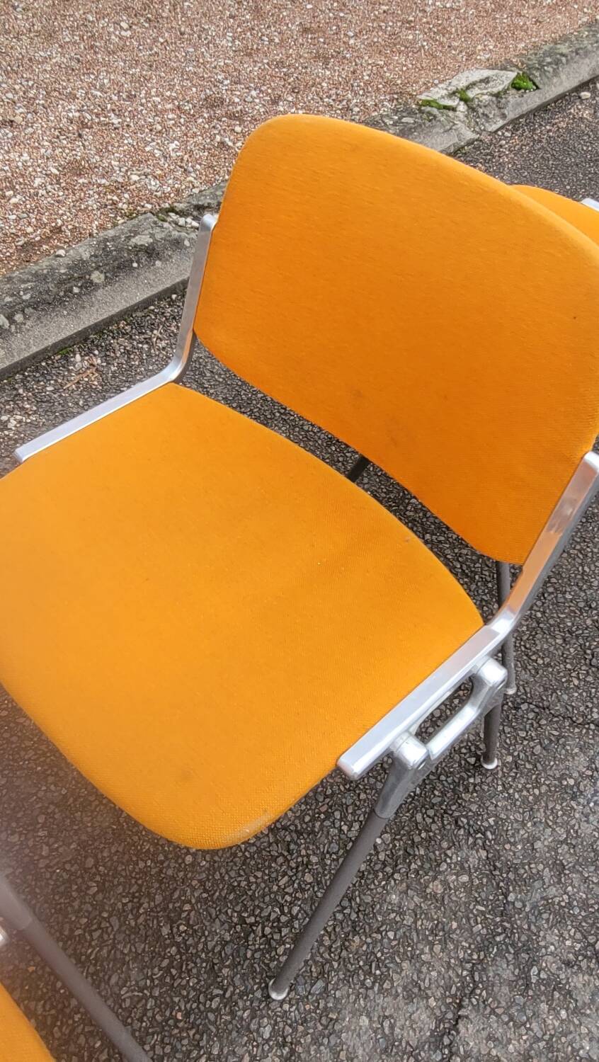Series of 4 DSC chairs by Giancarlo Piretti for Anomina Castelli design