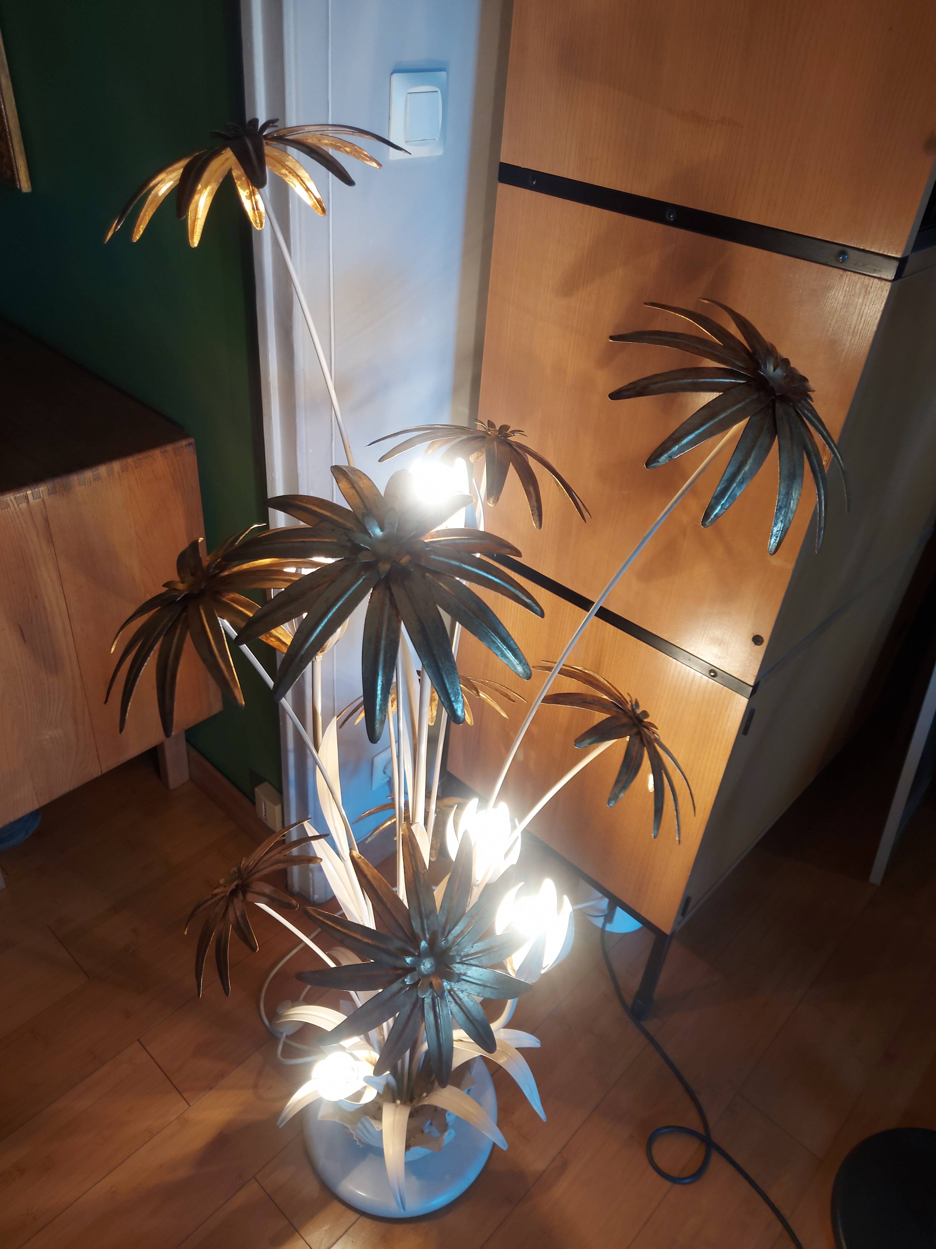 Flower floor lamp design 70'S , Hans Kögl