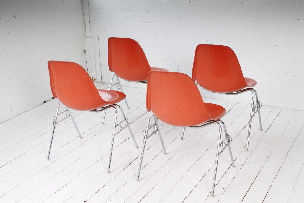 Set of 4 side chairs by Charles & Ray Eames for Herman Miller