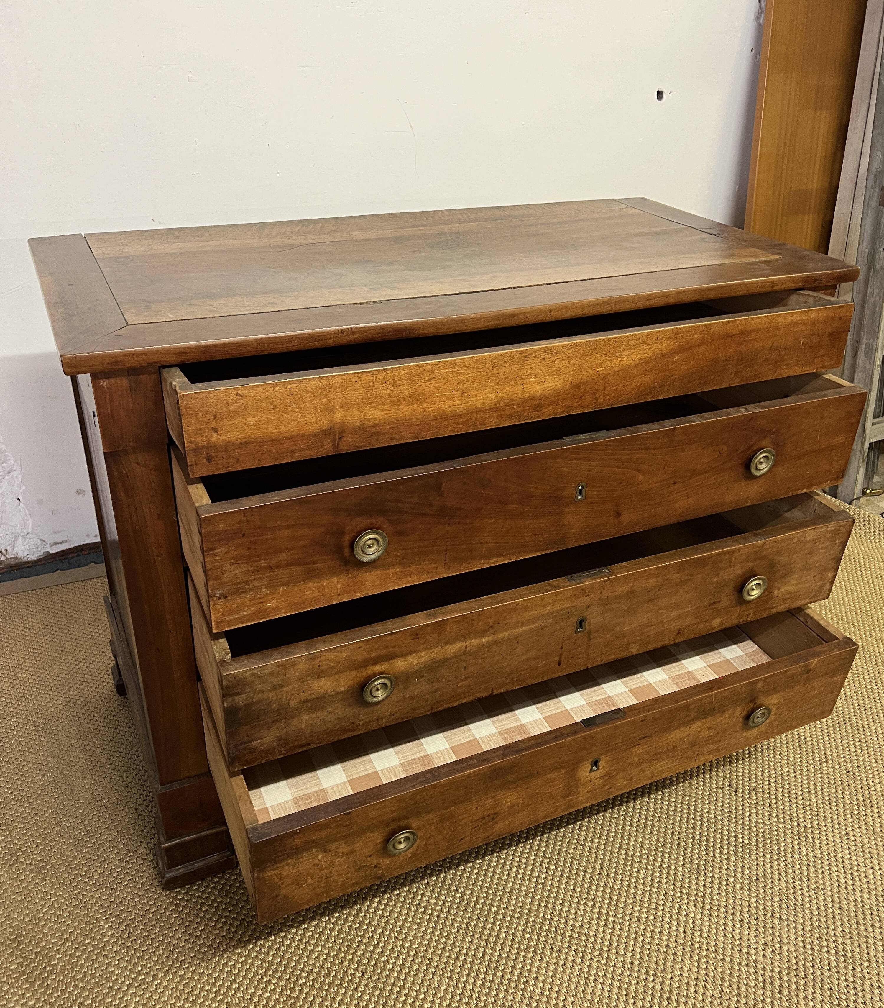Commode en bois Louis Philippe du 19è siècle