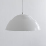 Suspension AJ Royal 37 par Arne Jacobsen
