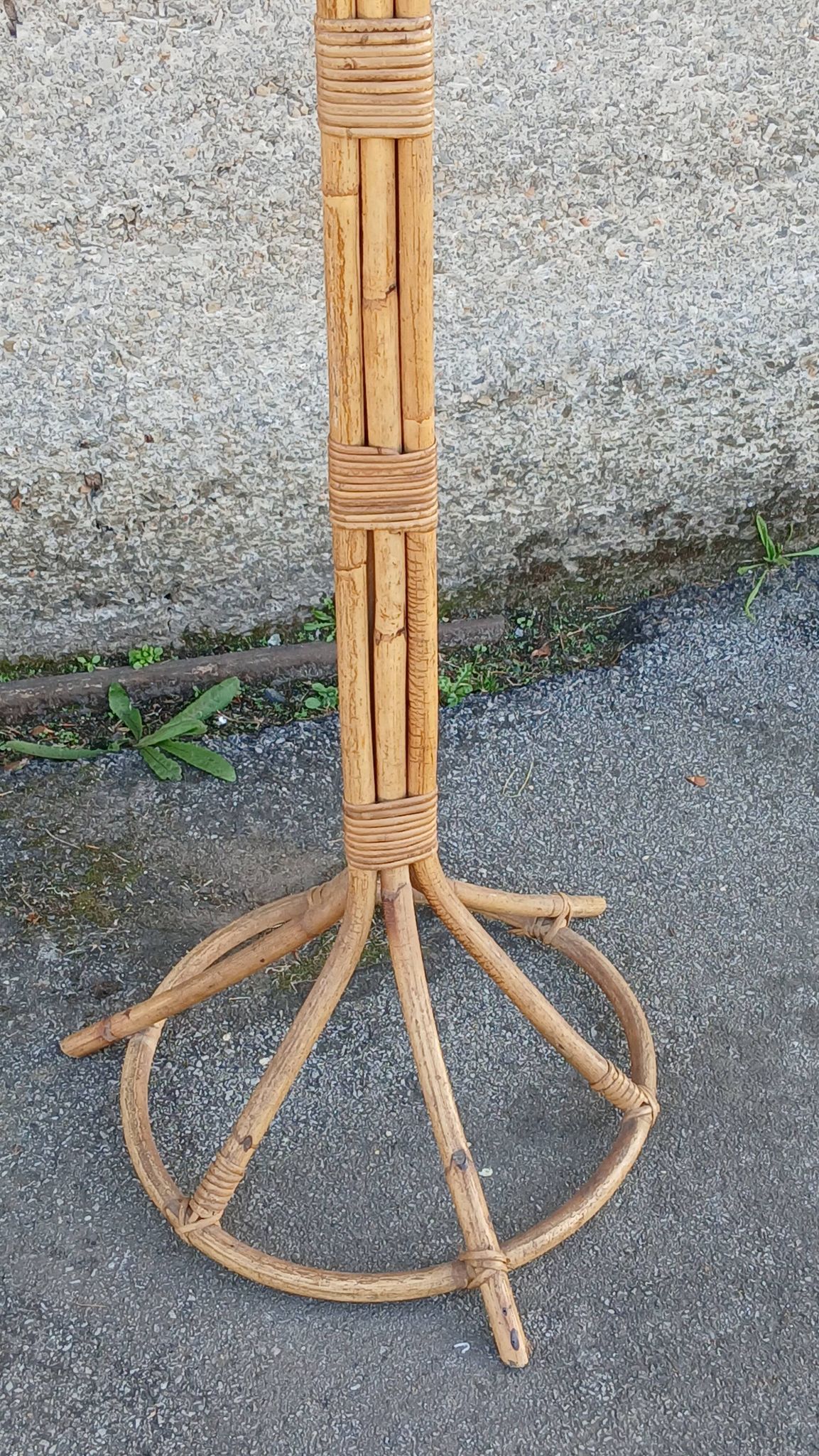 Coat rack parrot in rattan and bamboo
