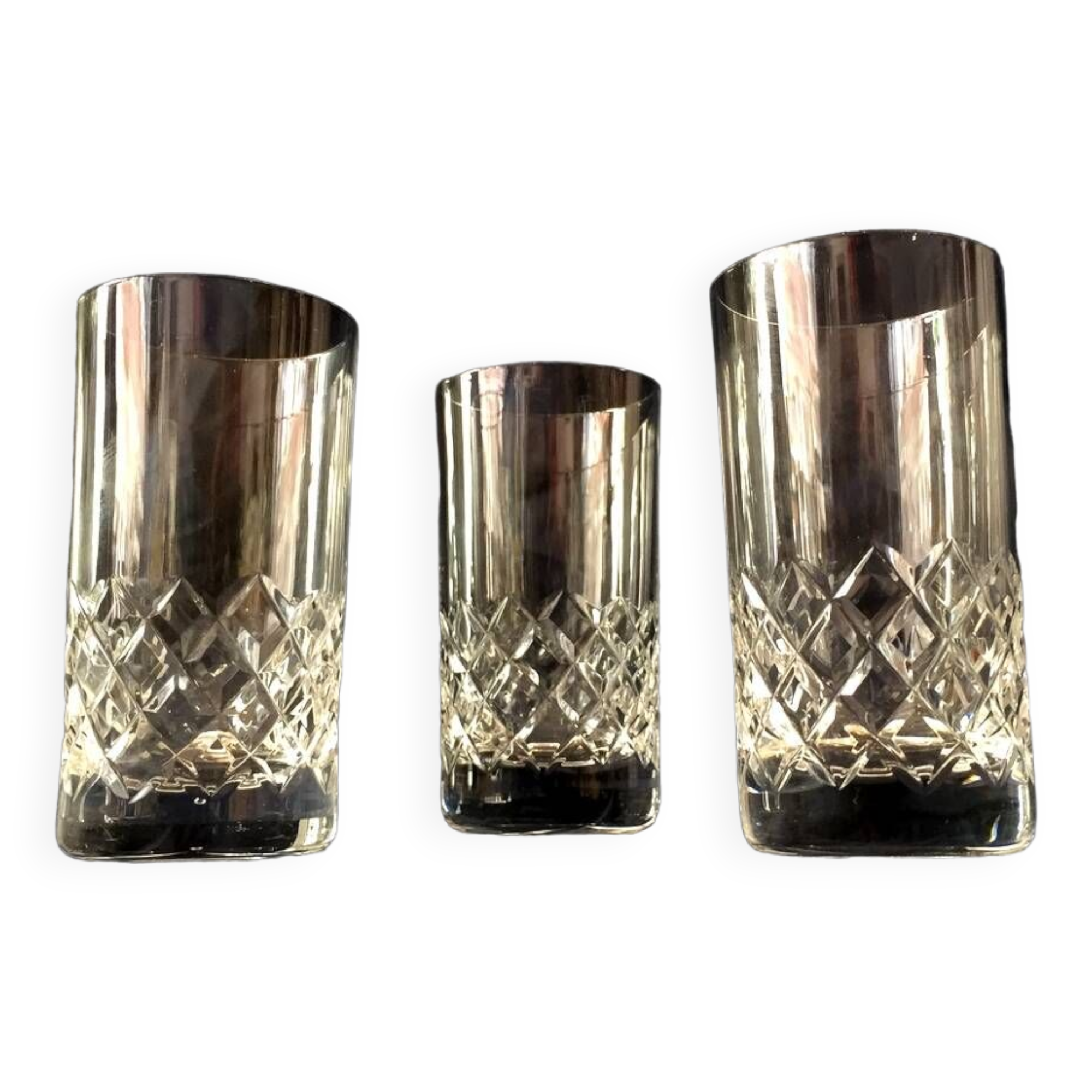 Set of 3 cross-cut crystal liqueur glasses
