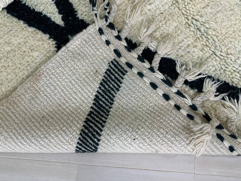 Handmade natural wool rug 250cm x 150cm