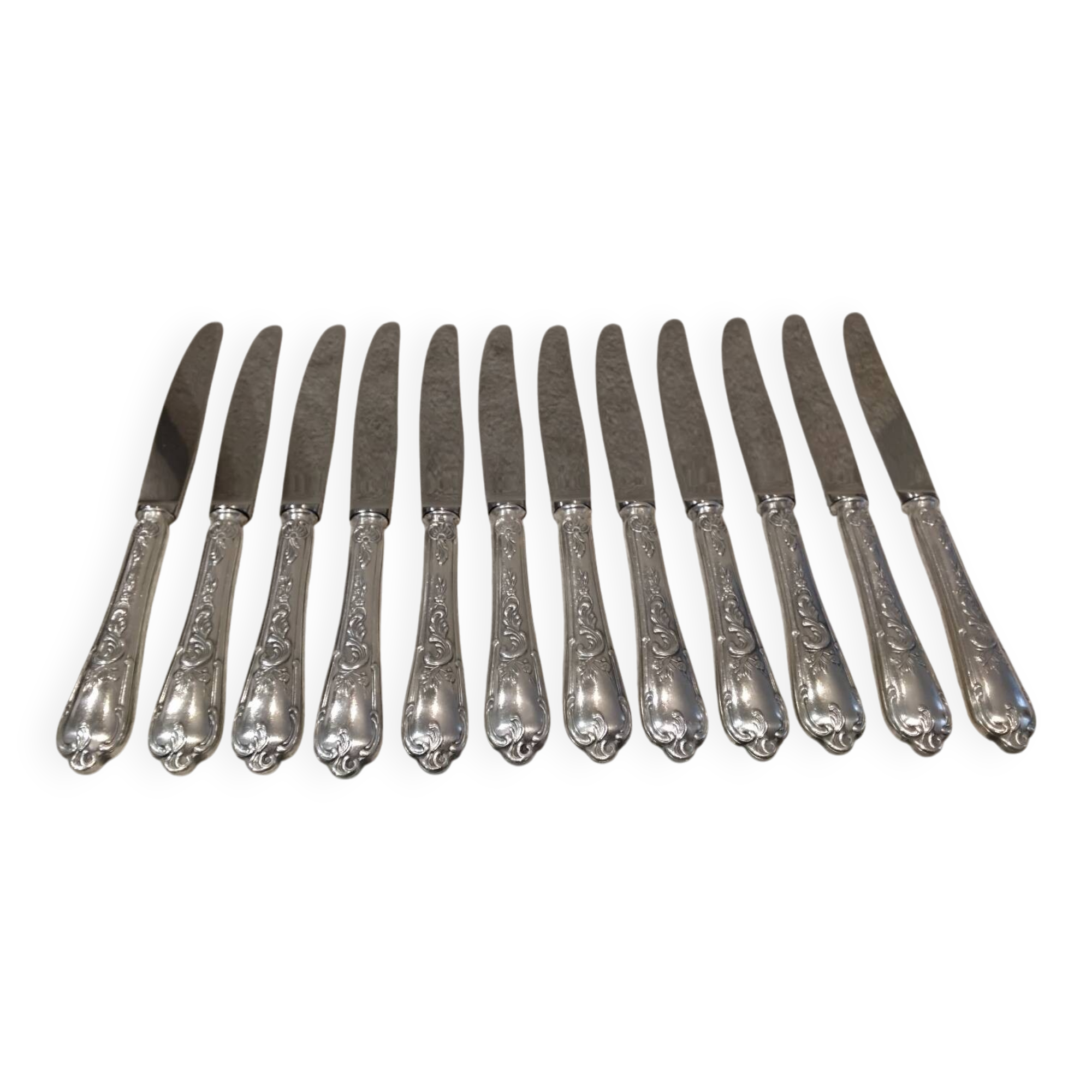 12 silver-plated dessert knives by silversmith Florian Frionnet, 21.2cm