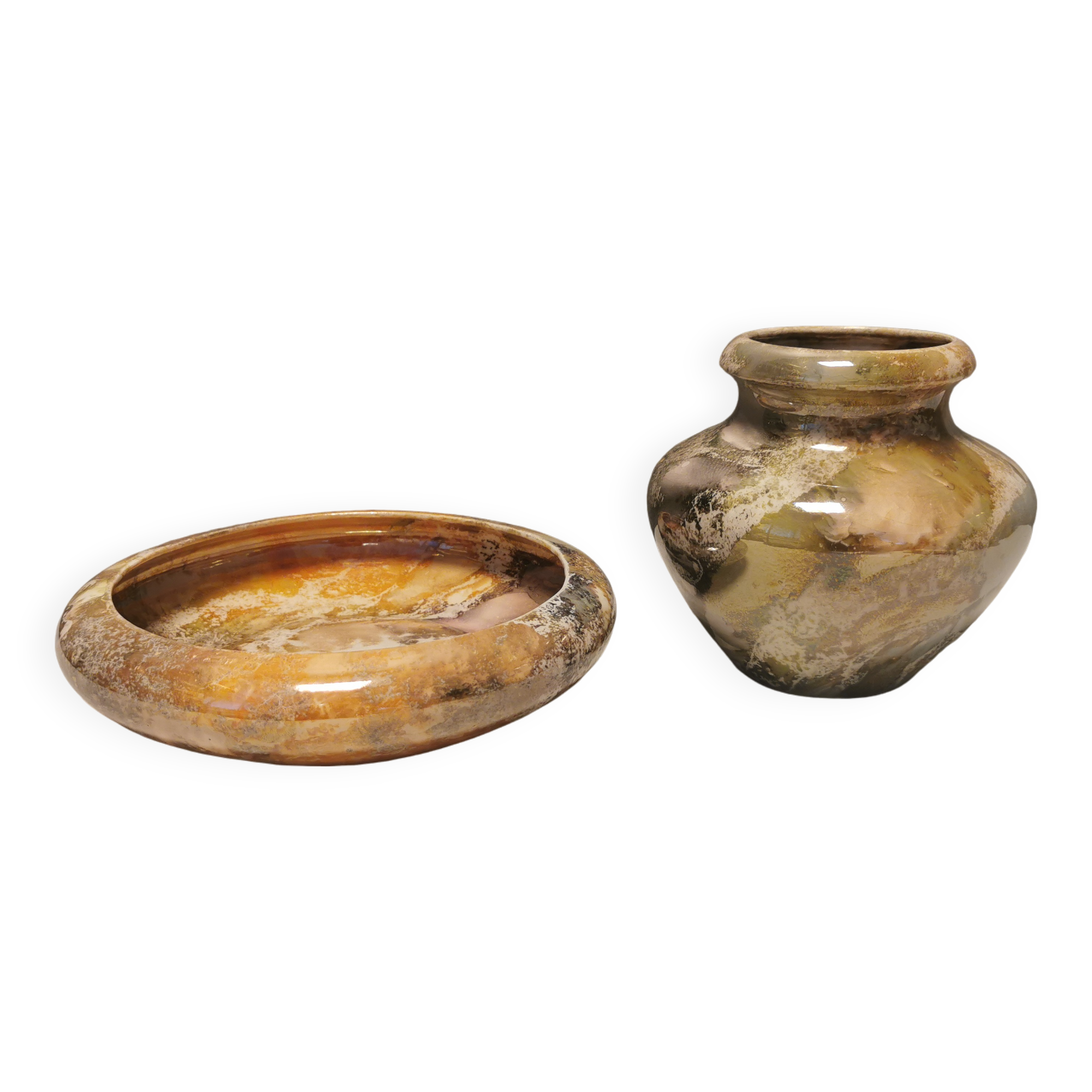 A set from Finnish Arabia, consisting of an Art Deco vase and matching dish, marbled lustre glaze.