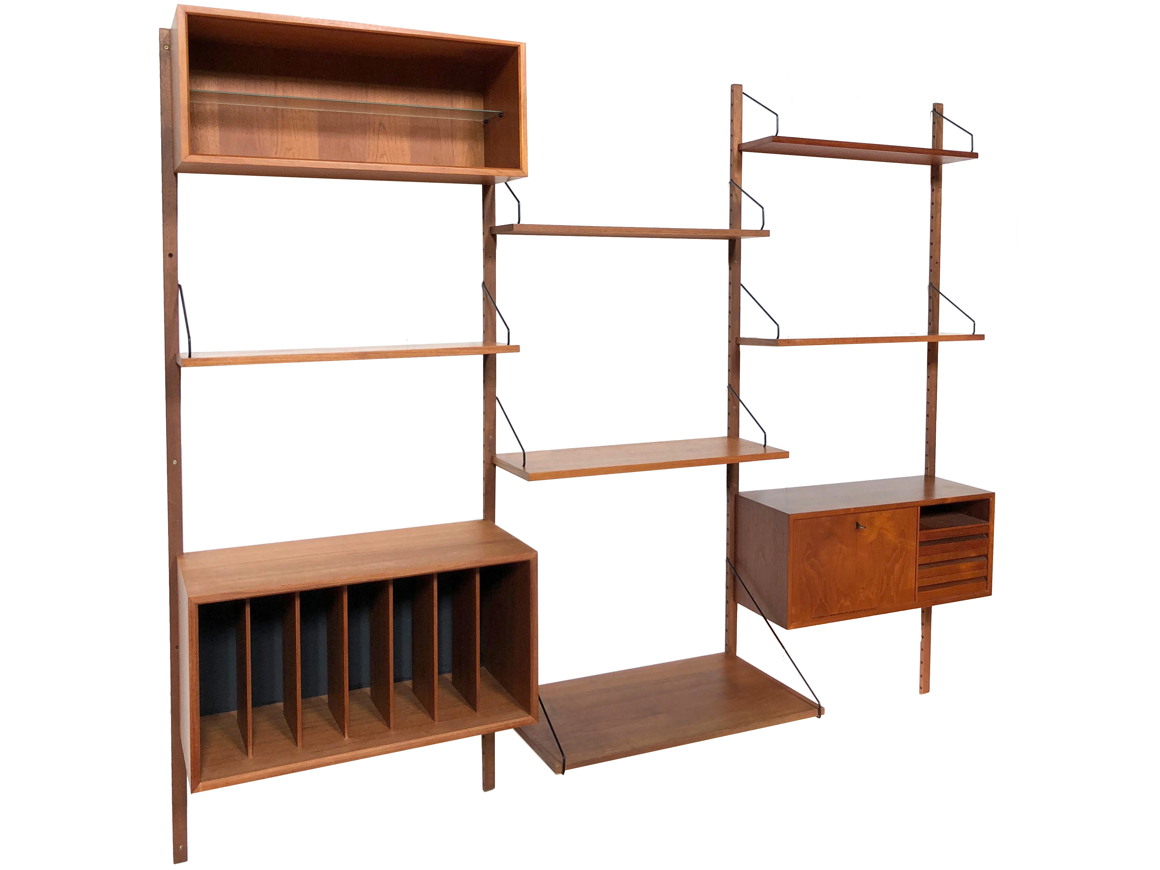 Poul Cadovius Royal System wall set