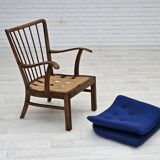 1960s, Danish easy armchair by Fritz Hansen, wool fabric, beech wood.