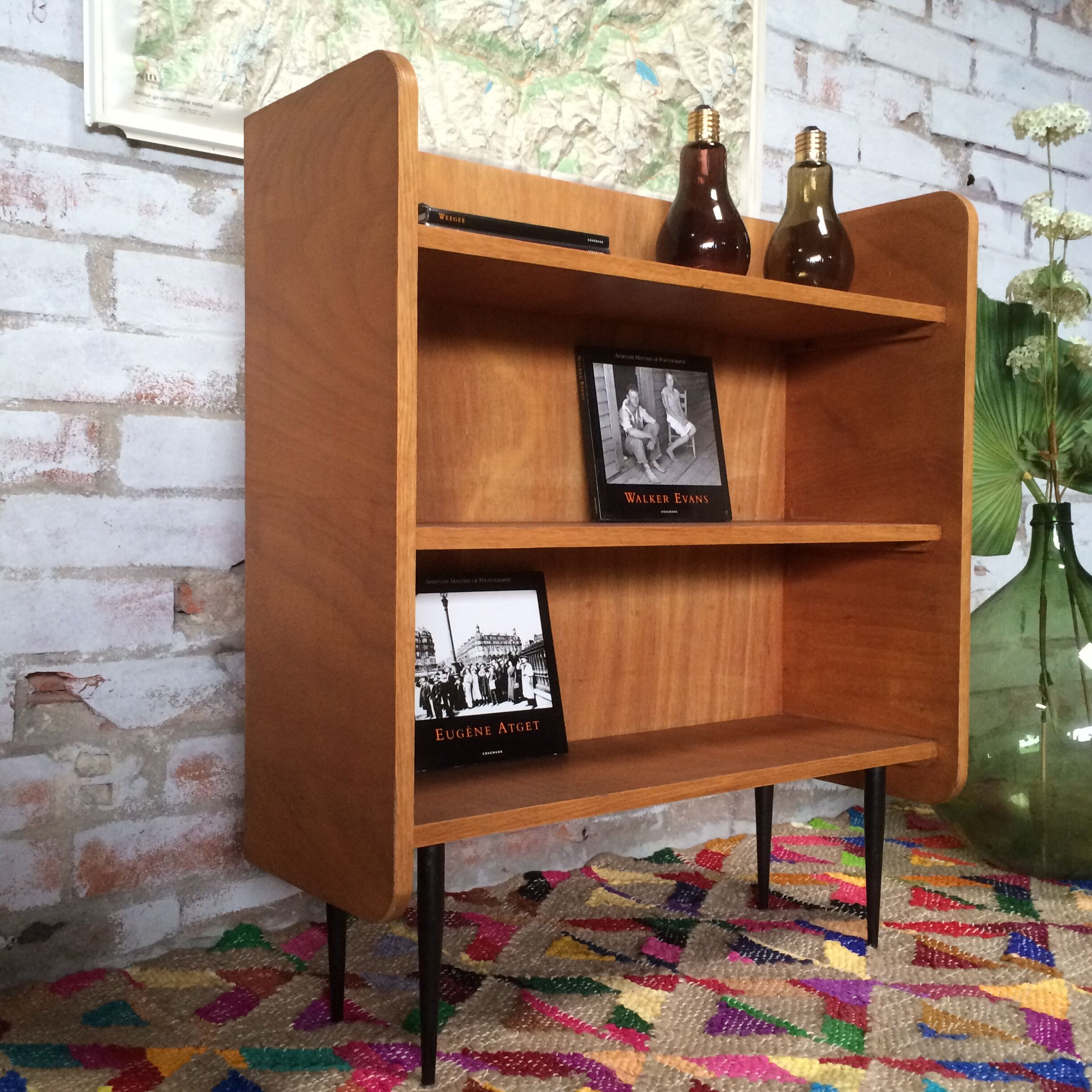Bibliothèque scandinave chêne clair et métal
