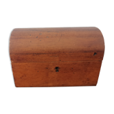 Petite boîte en bois brut
