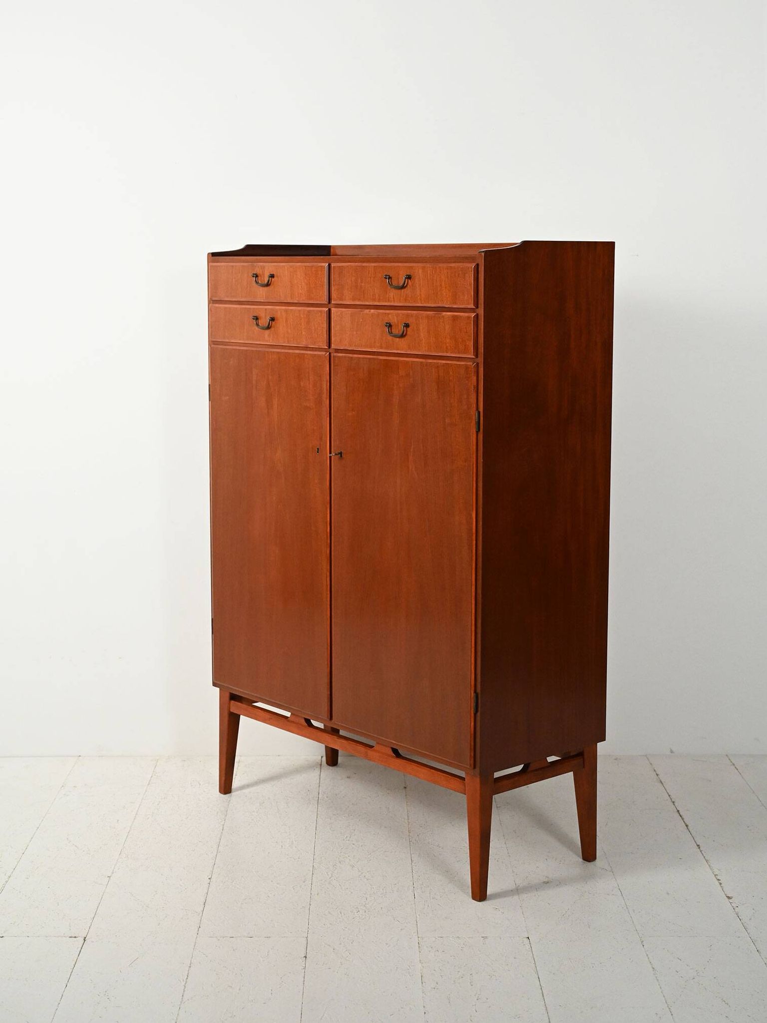 Cabinet en acajou scandinave des années 1950