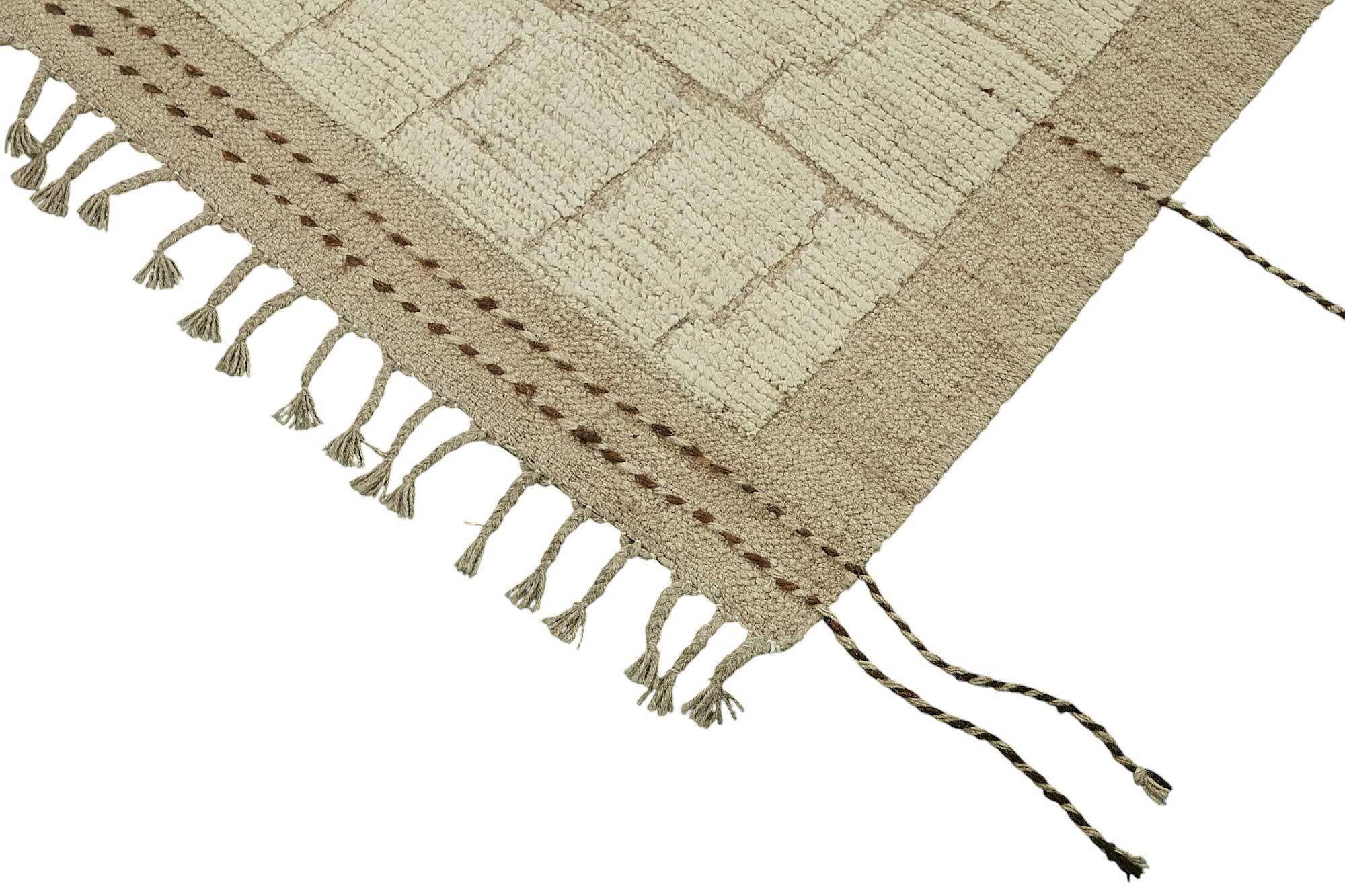 Tapis tribal tissé à la main, pièce unique, 249 cm x 312 cm, en laine beige.