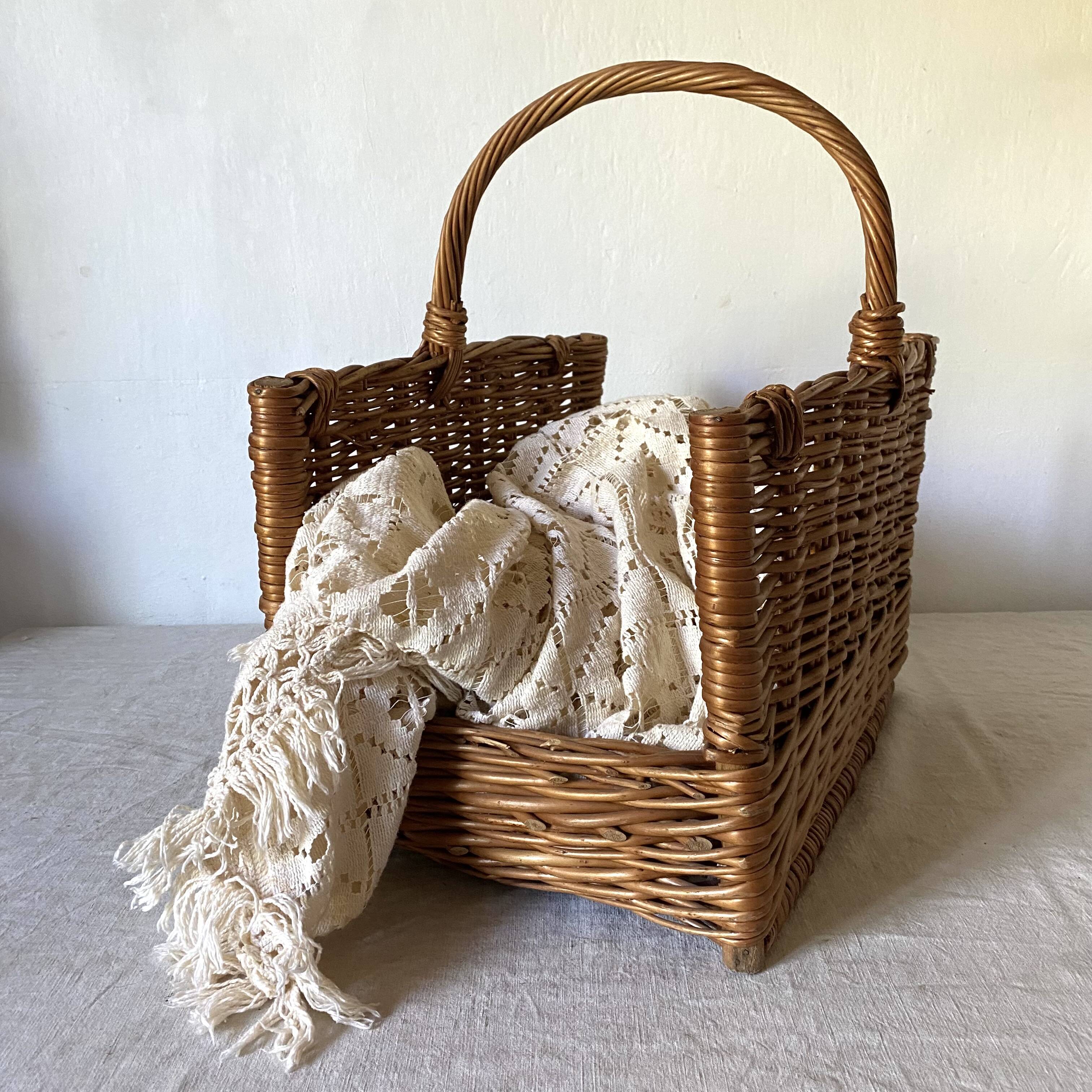 Panier à bûches en rotin tressé