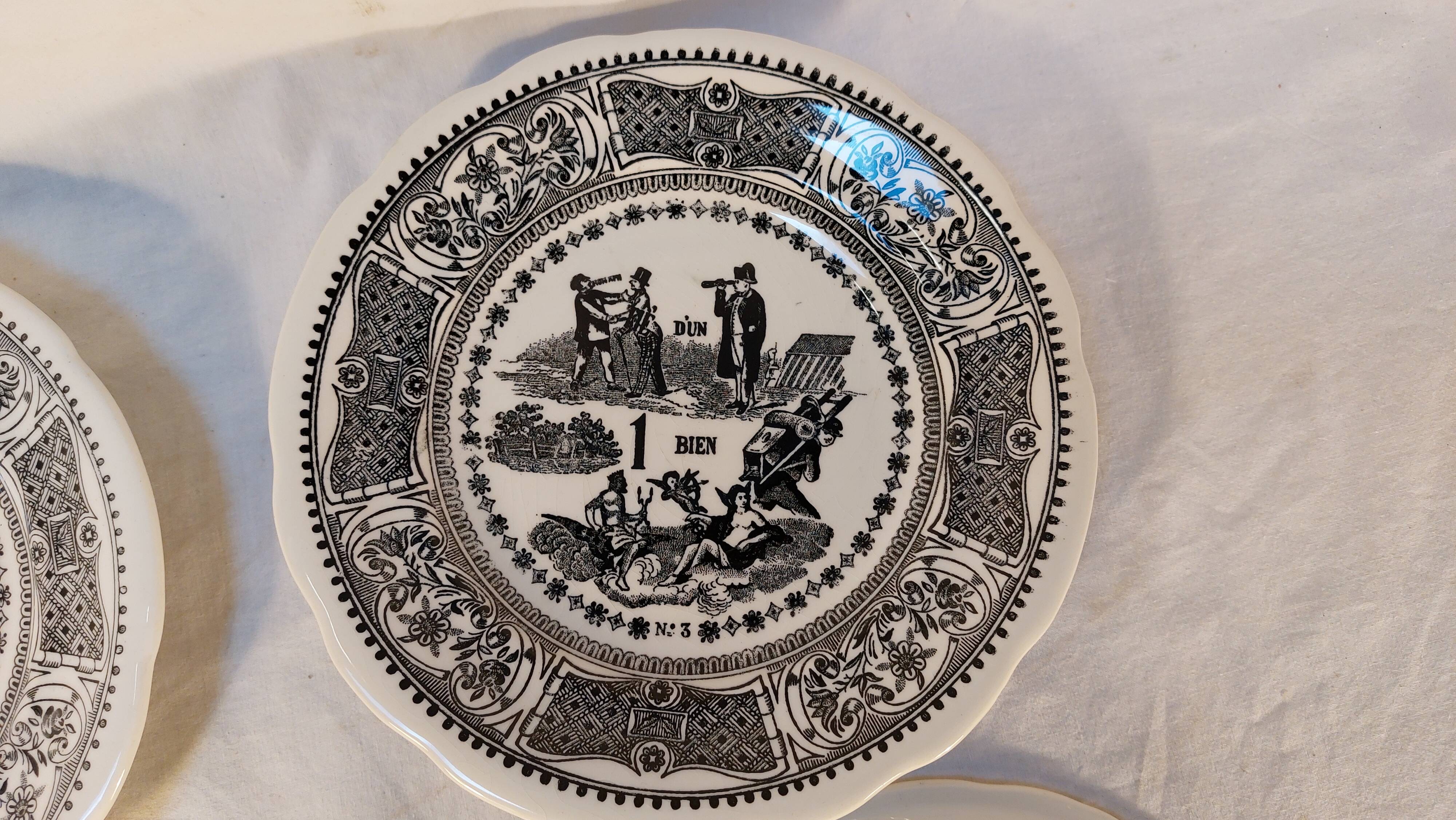 Series of 6 Gien earthenware dessert plates Rébus models