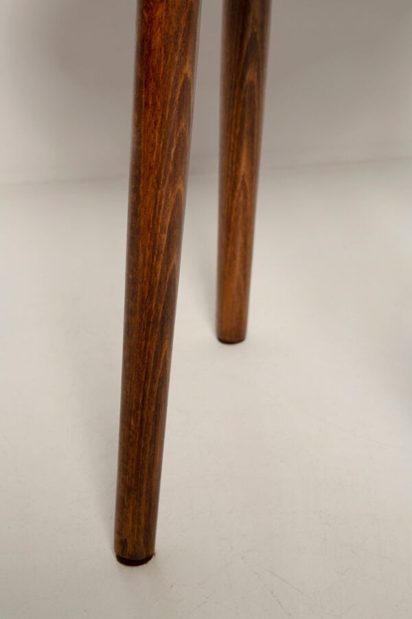 Lot de deux tabourets en velours vert gazon de style Mid-Century, Europe, années 1960