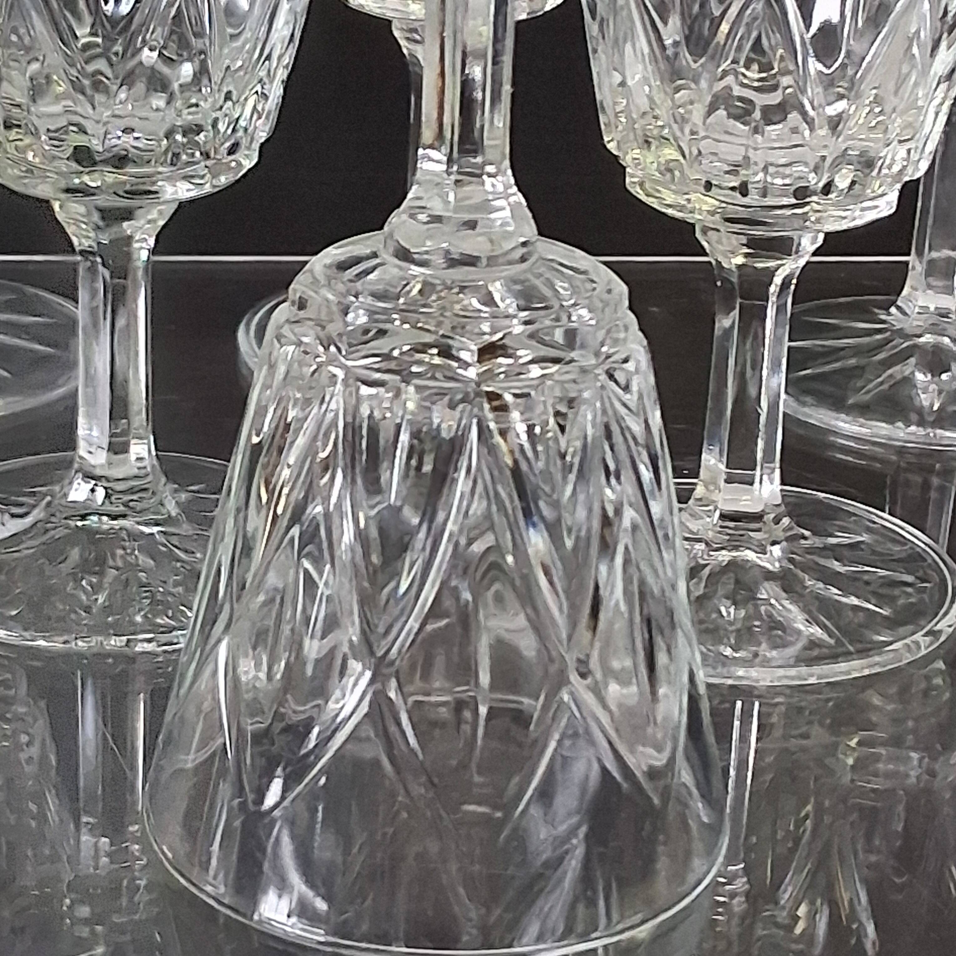 6 digestif glasses from the VMC crystal factory in Reims in good condition.