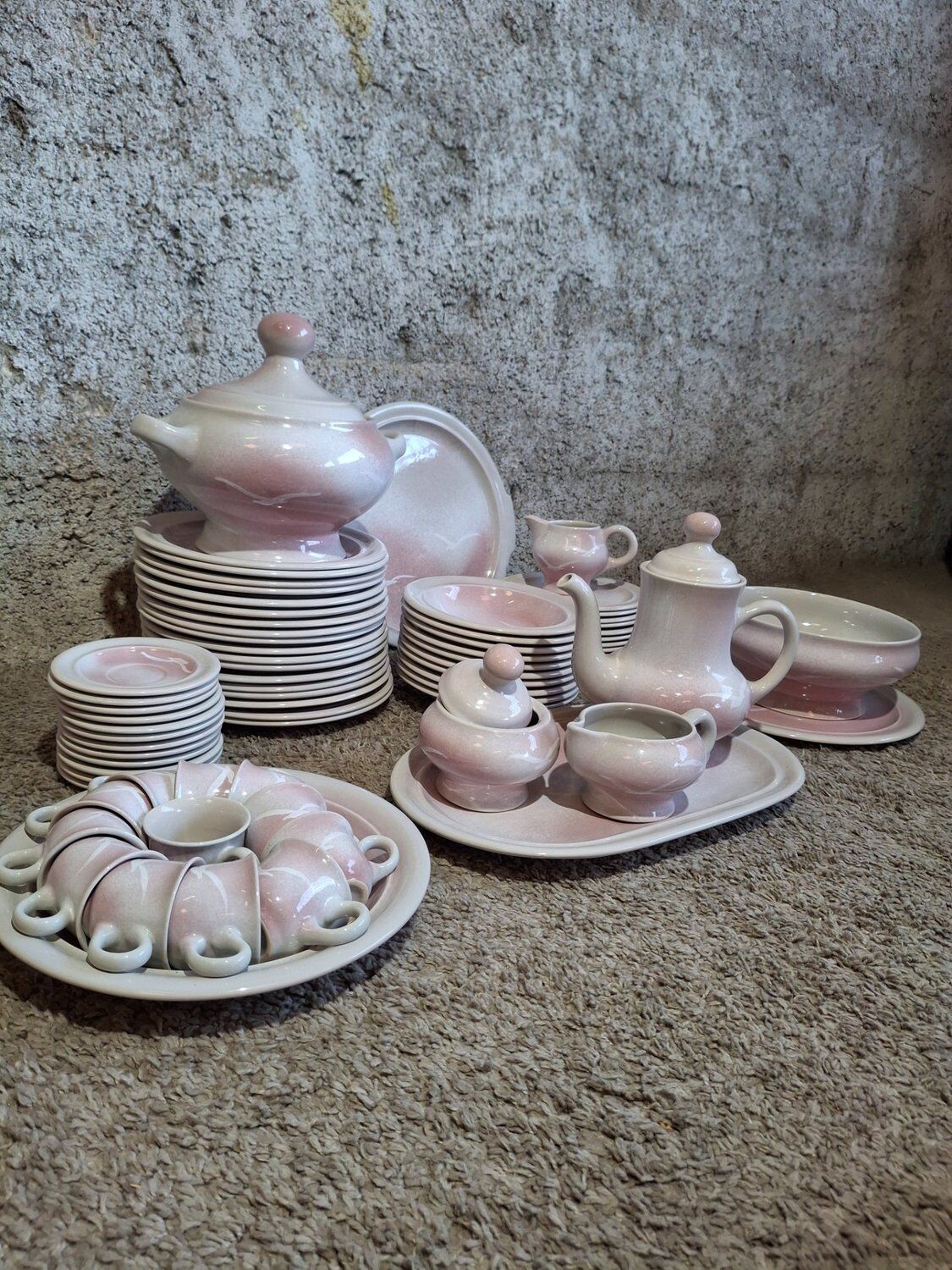 Service de table complet Niderviller faïence Art modele aurore  1950s