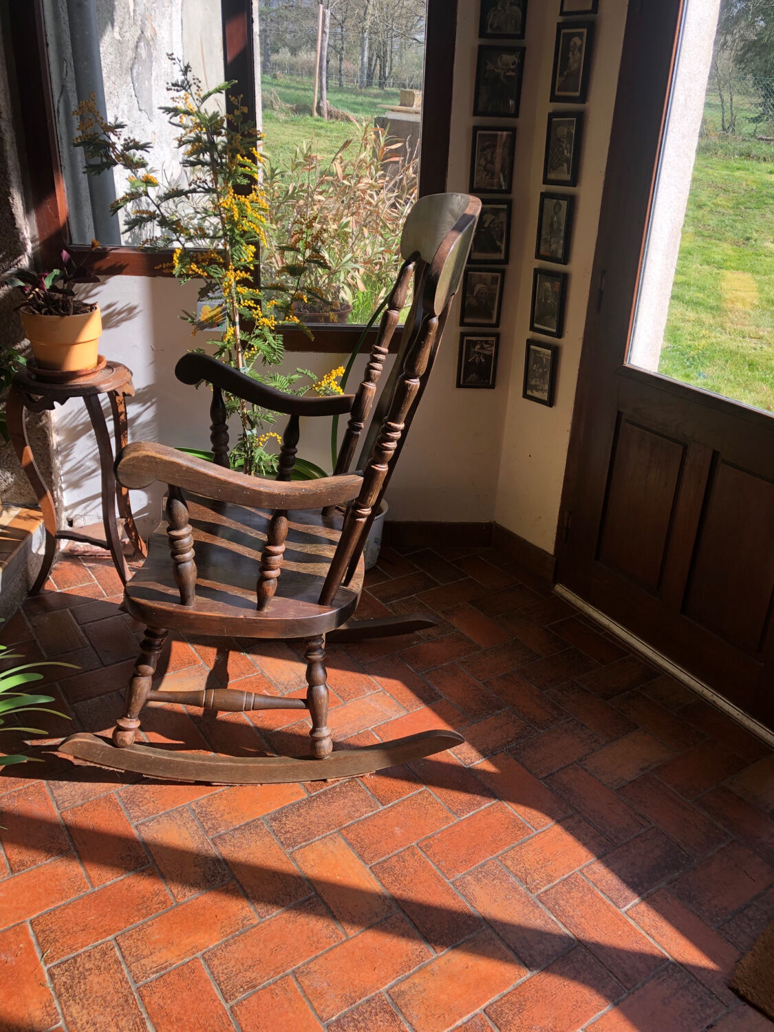 Windsor rocking chair