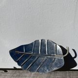 Silver metal leaf pocket emptier