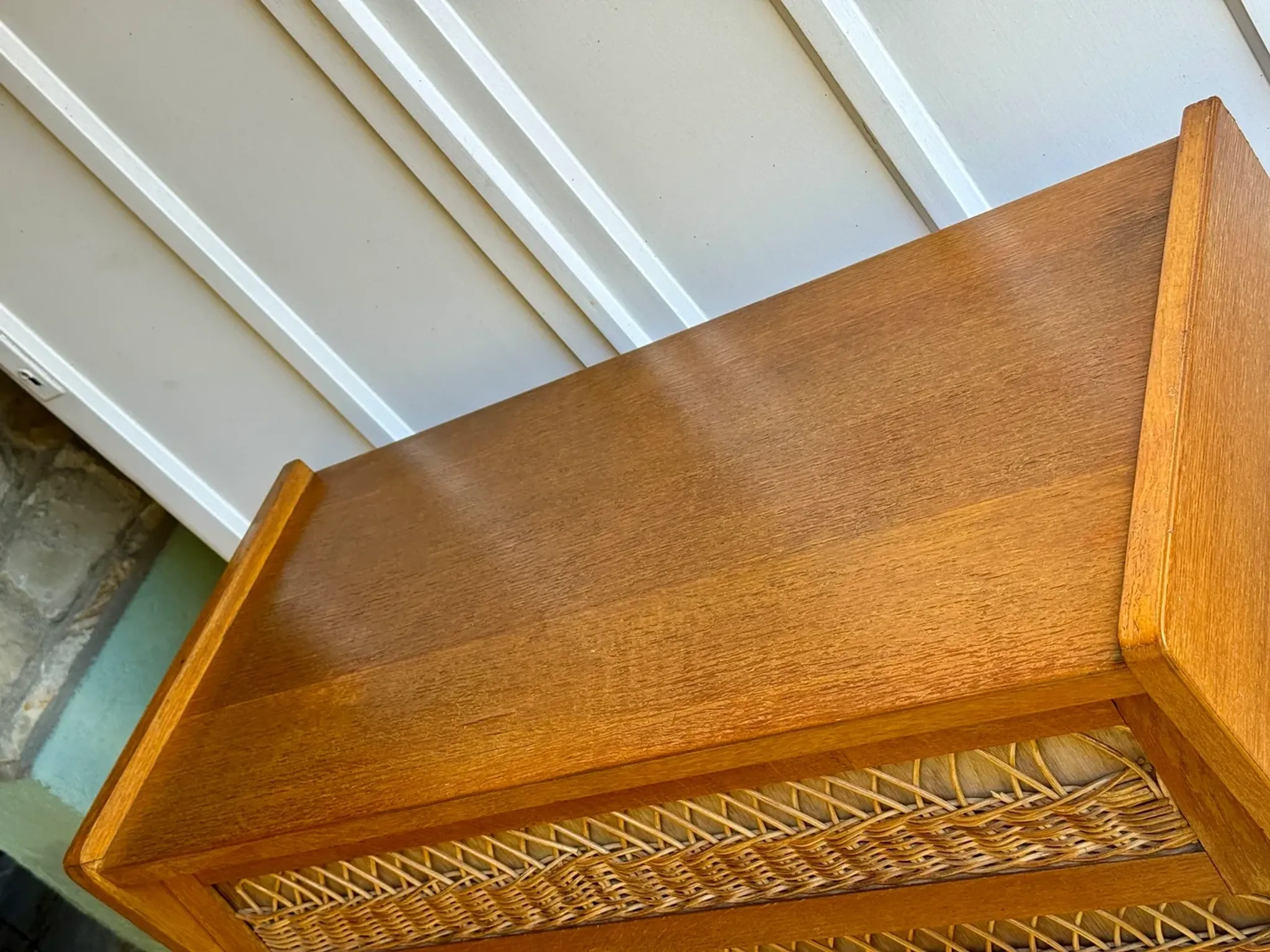 Scandinavian chest of drawers in oak and rattan from the 50s/60s.