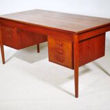 Mid-Century Desk in Teak by Børge Mogensen for Søborg Møbelfabrik, 1960s