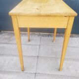Small size farm table