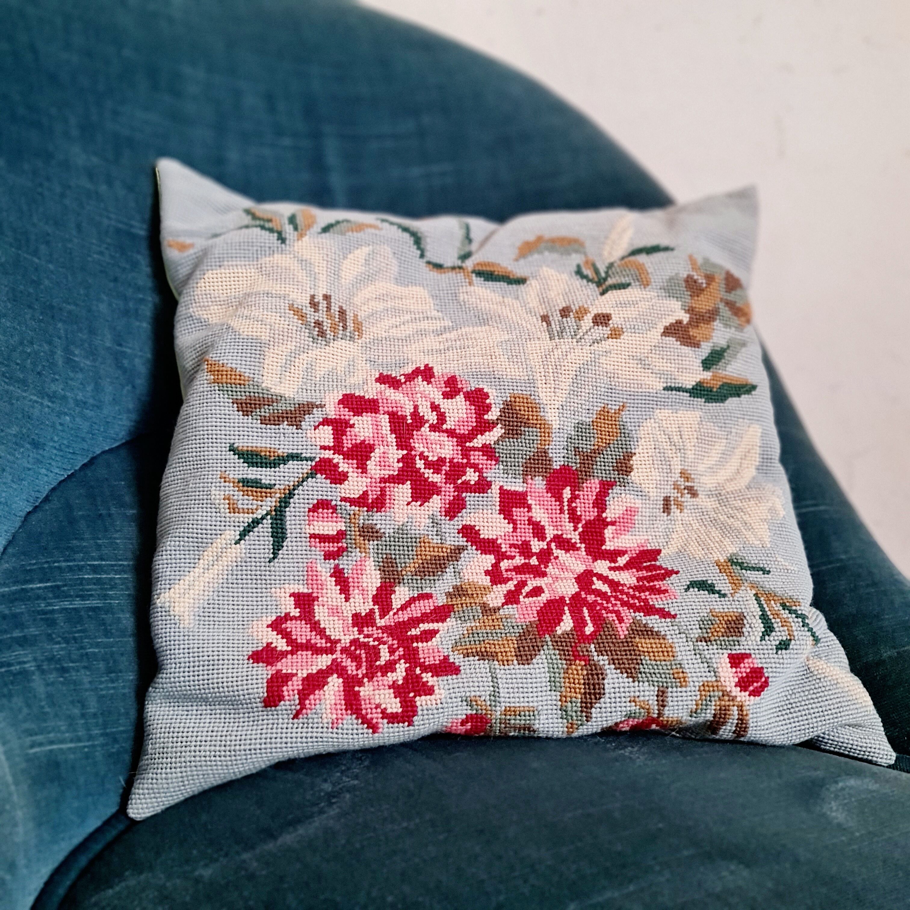Coussin vintage fleuri