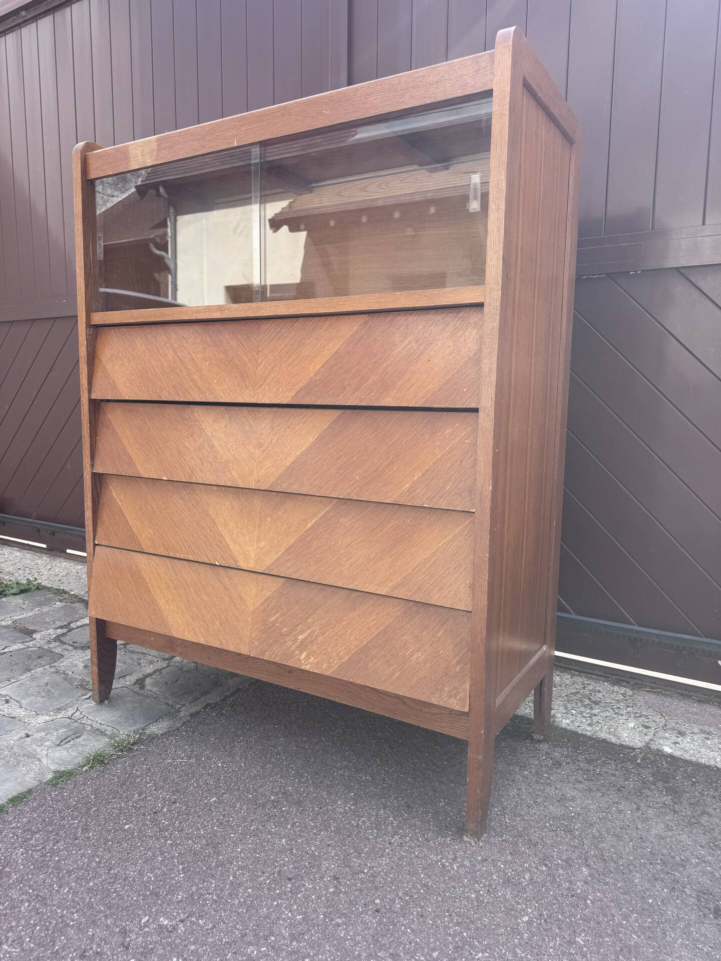 Glass cabinet