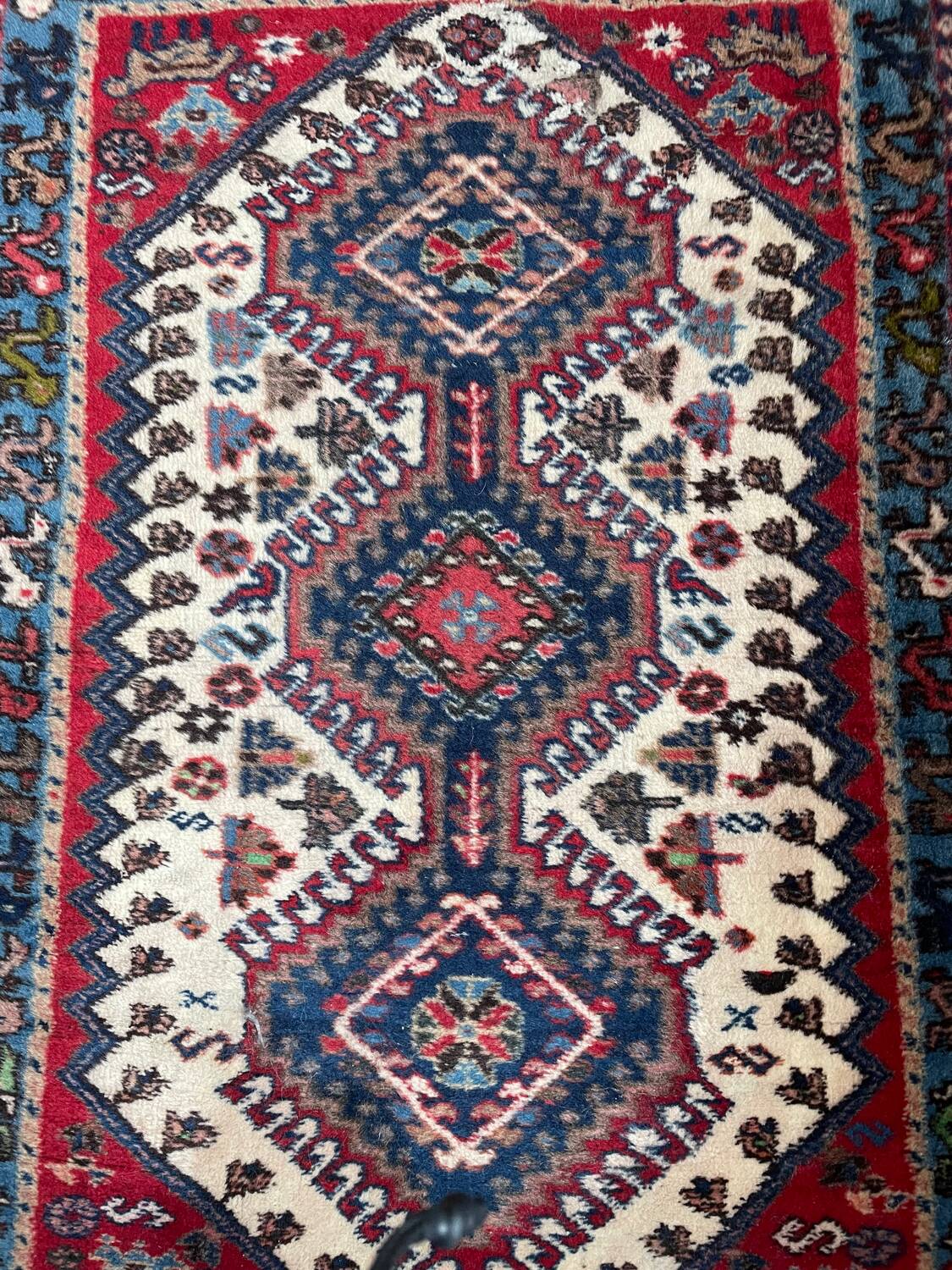 Petit tapis persan Yalameh