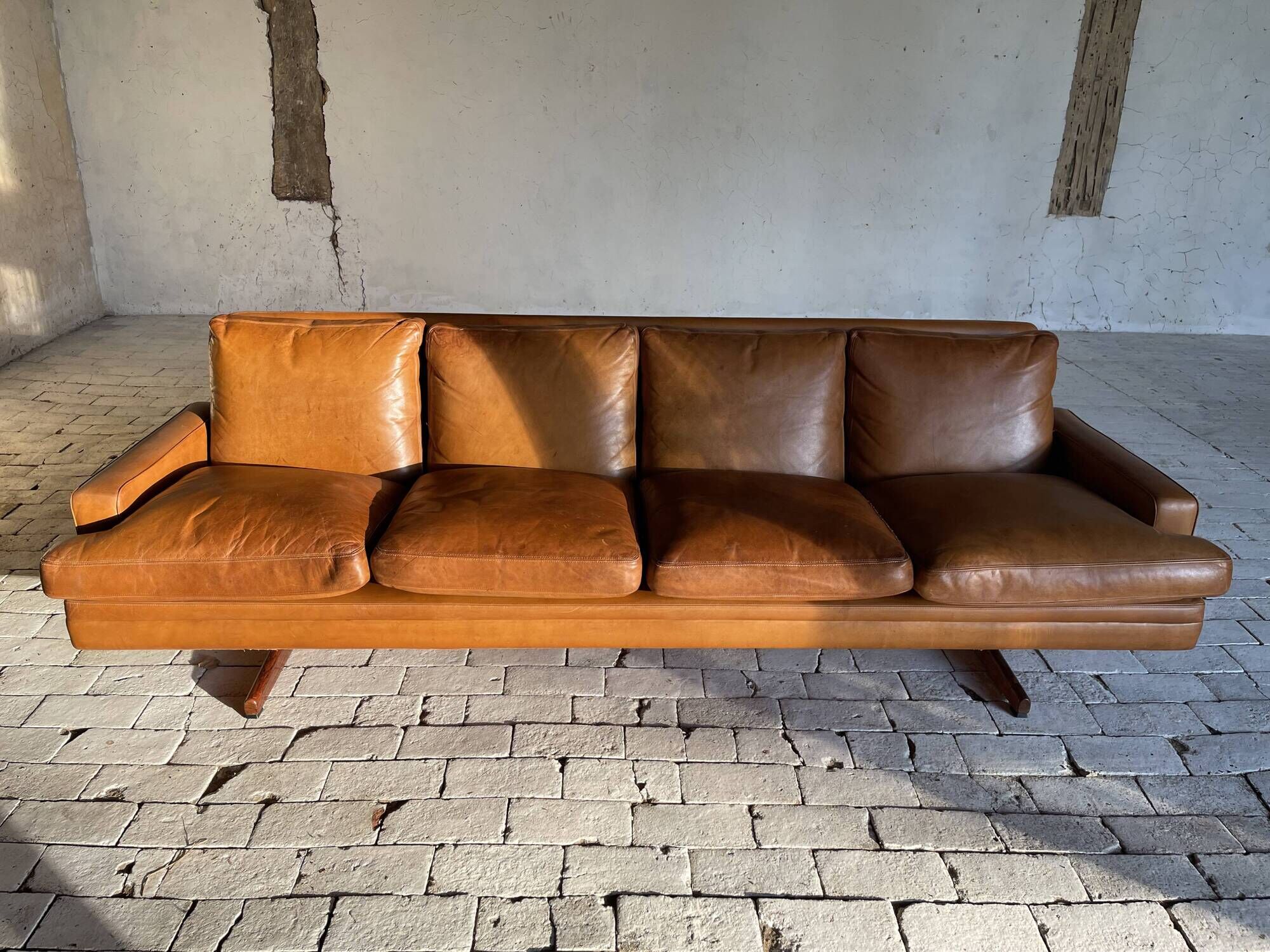 Rare Fredrik Kayser 4-seater sofa in cognac leather Model 807