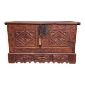 18th century Spanisch chestnut Trunk