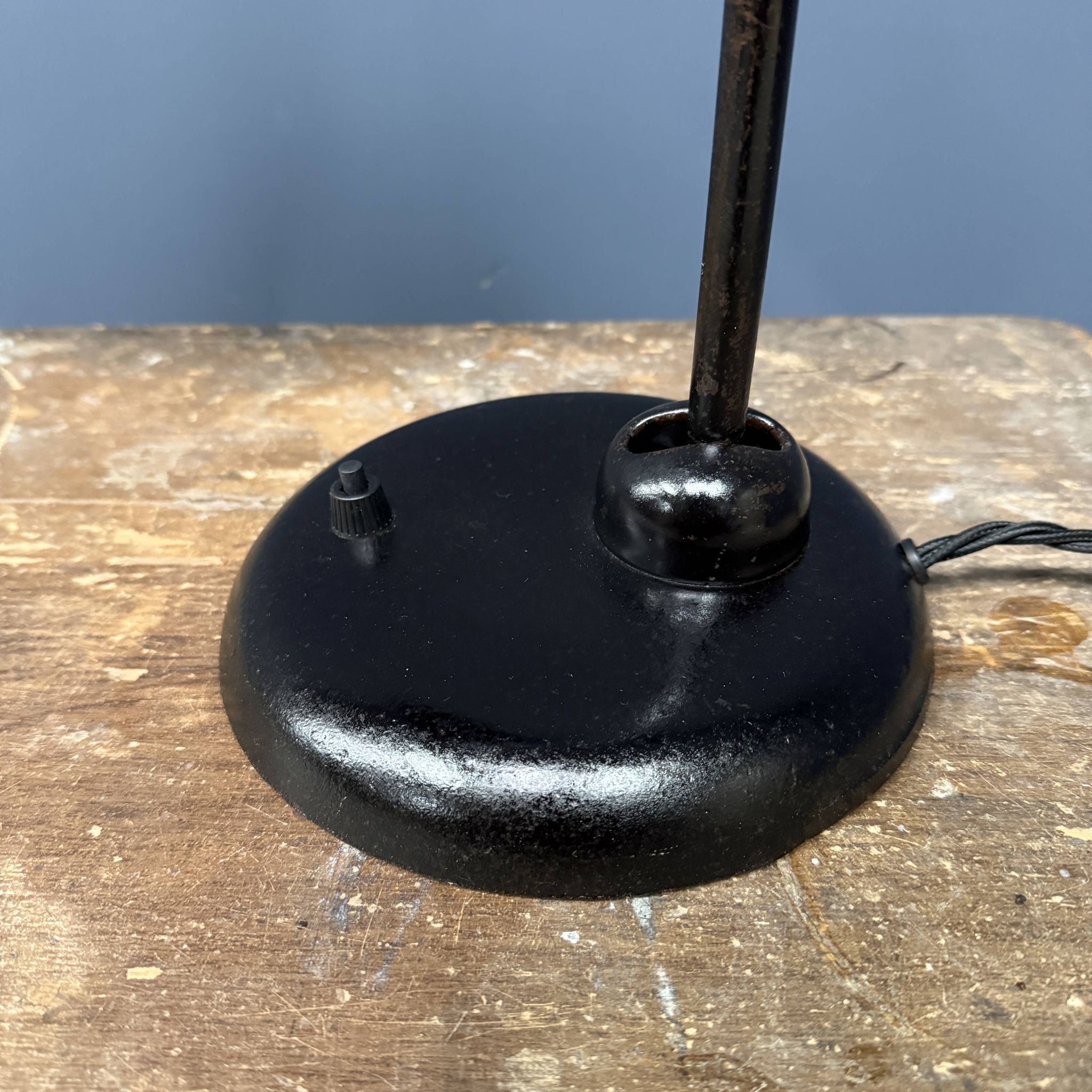 Lampe de bureau Kaiser Idell noire sans marque modèle 6551