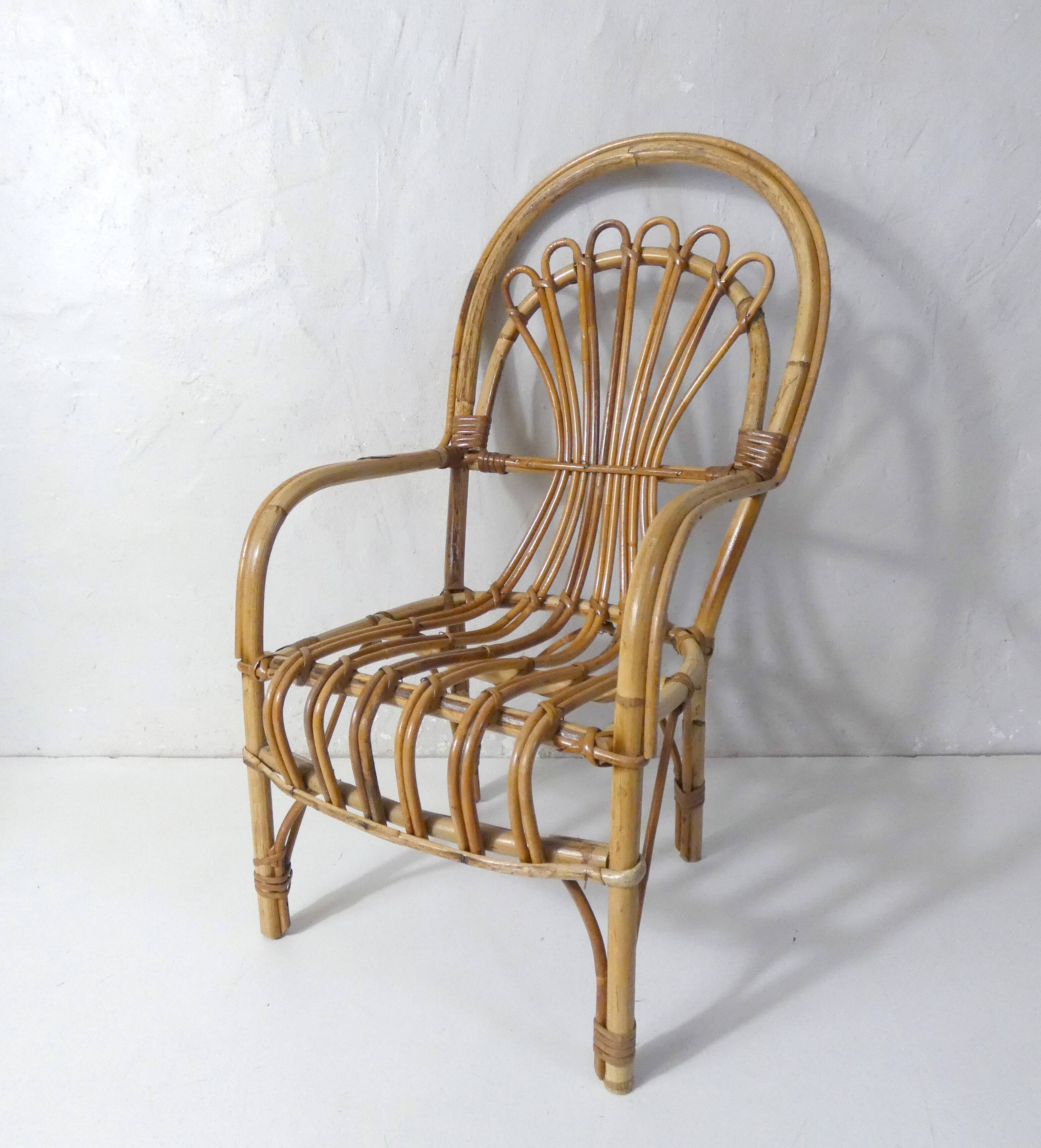 Fauteuil en rotin vintage format enfant