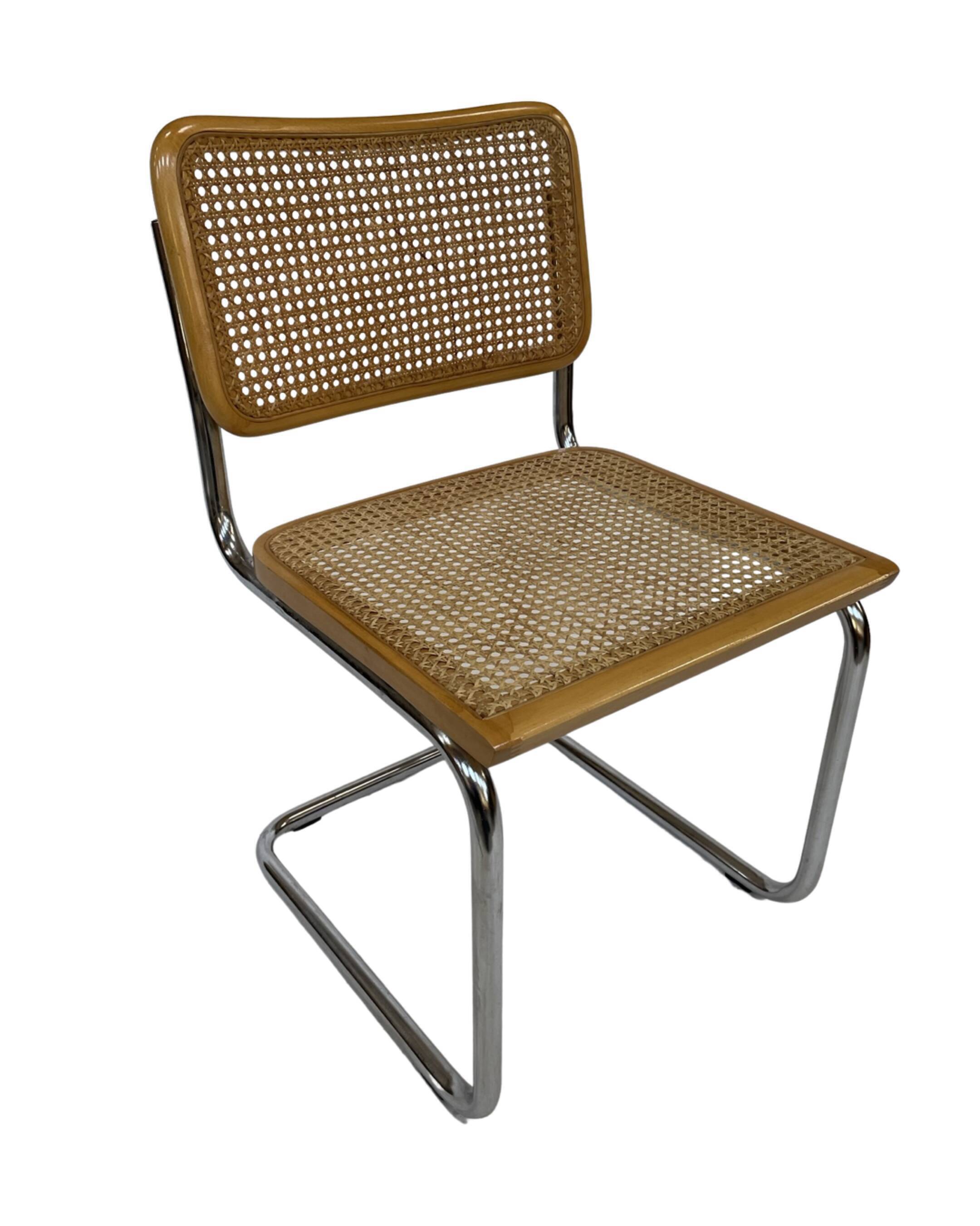Lot de  4 chaises modèle Cesca B32