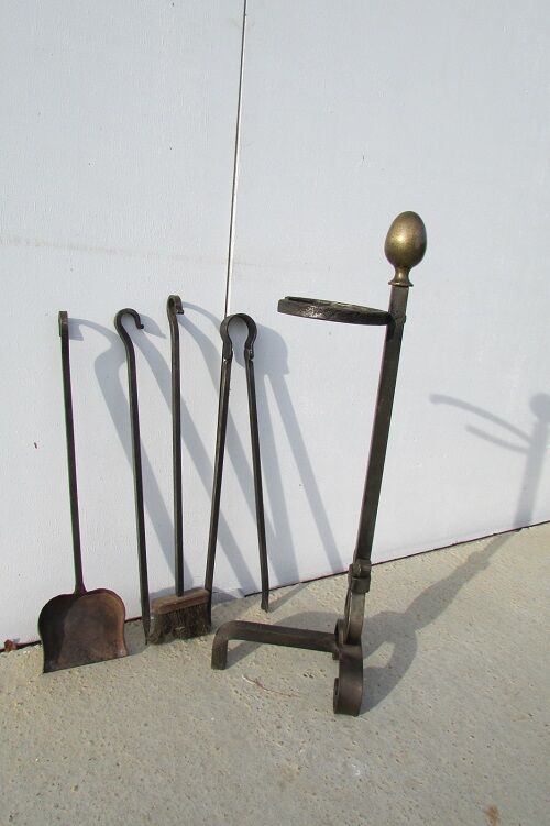 Wrought iron chimney servant, and bronze, ancient