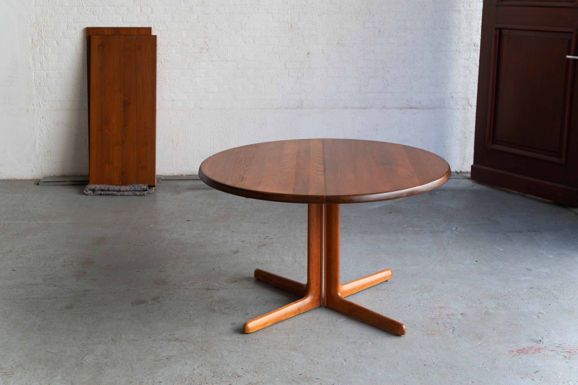 Dining table by Glostrup