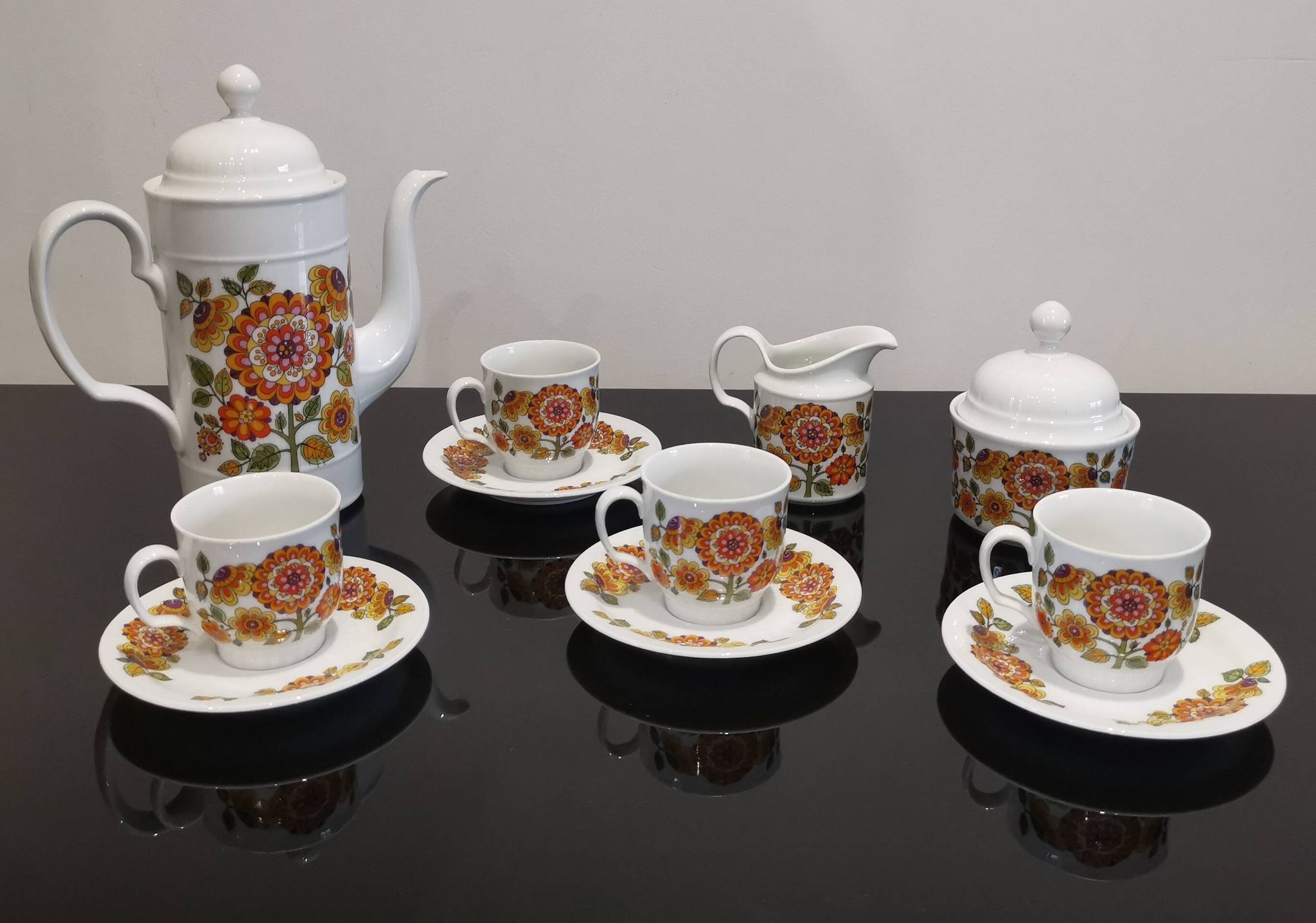 Porcelain coffee service Model Regina Bavaria Germany Vintage70'S